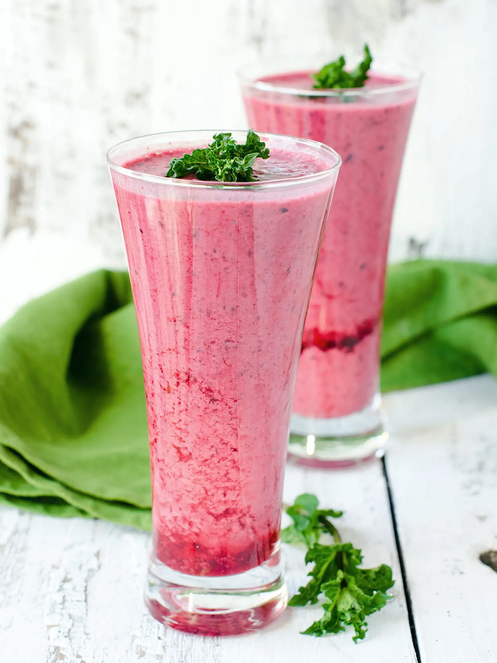Len spracované ovocie nie je až tak zdravé. Je v ňom mechanicky uvoľnený cukor. Ak však do smoothie pridáte aj orechy, semienka či jogurt, zvýšite jeho výživovú hodnotu.