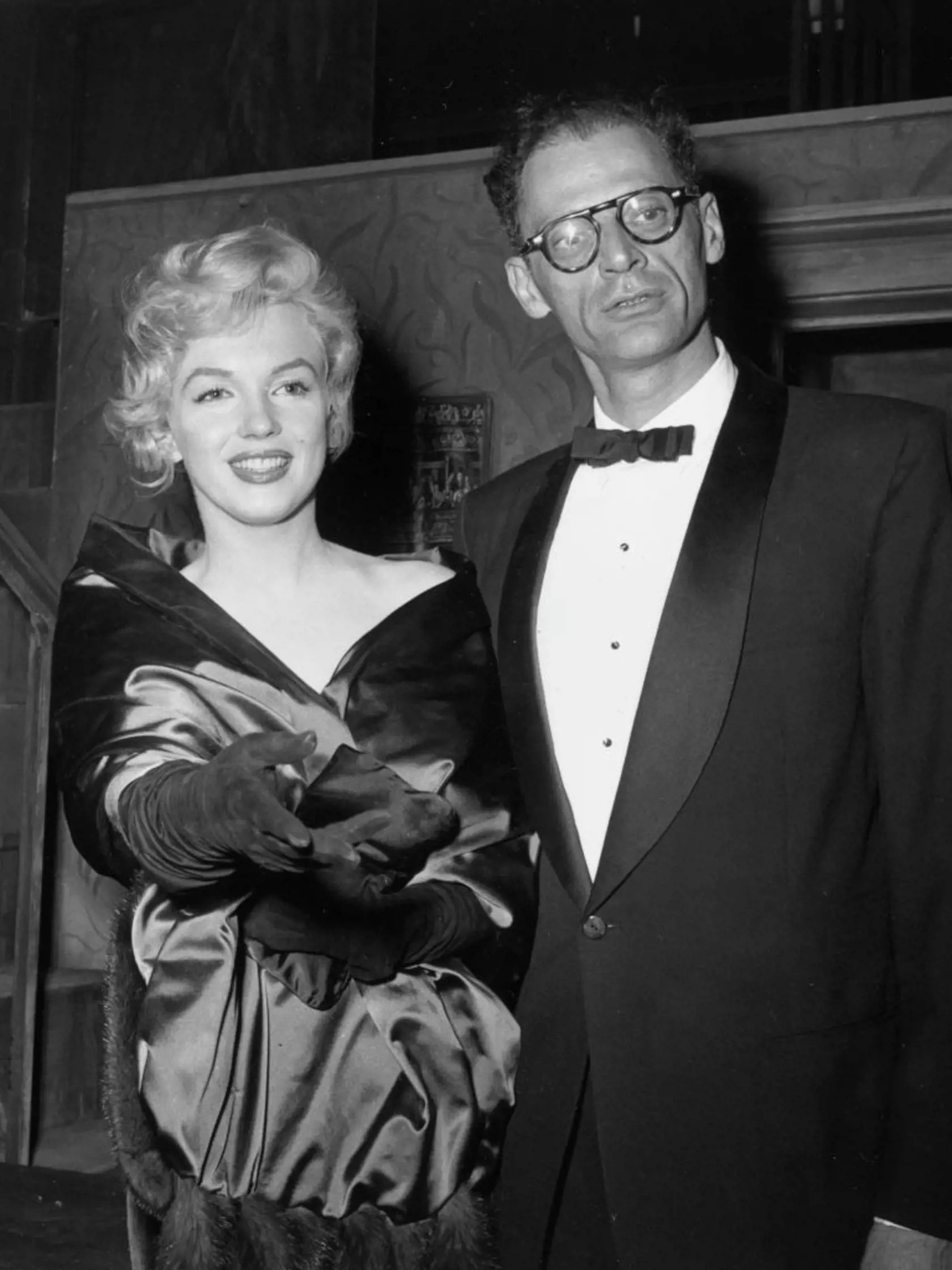 11th October 1956:  Film star Marilyn Monroe (1926 - 1962) with her husband playwright, Arthur Miller.  (Photo by Evening Standard/Getty Images)