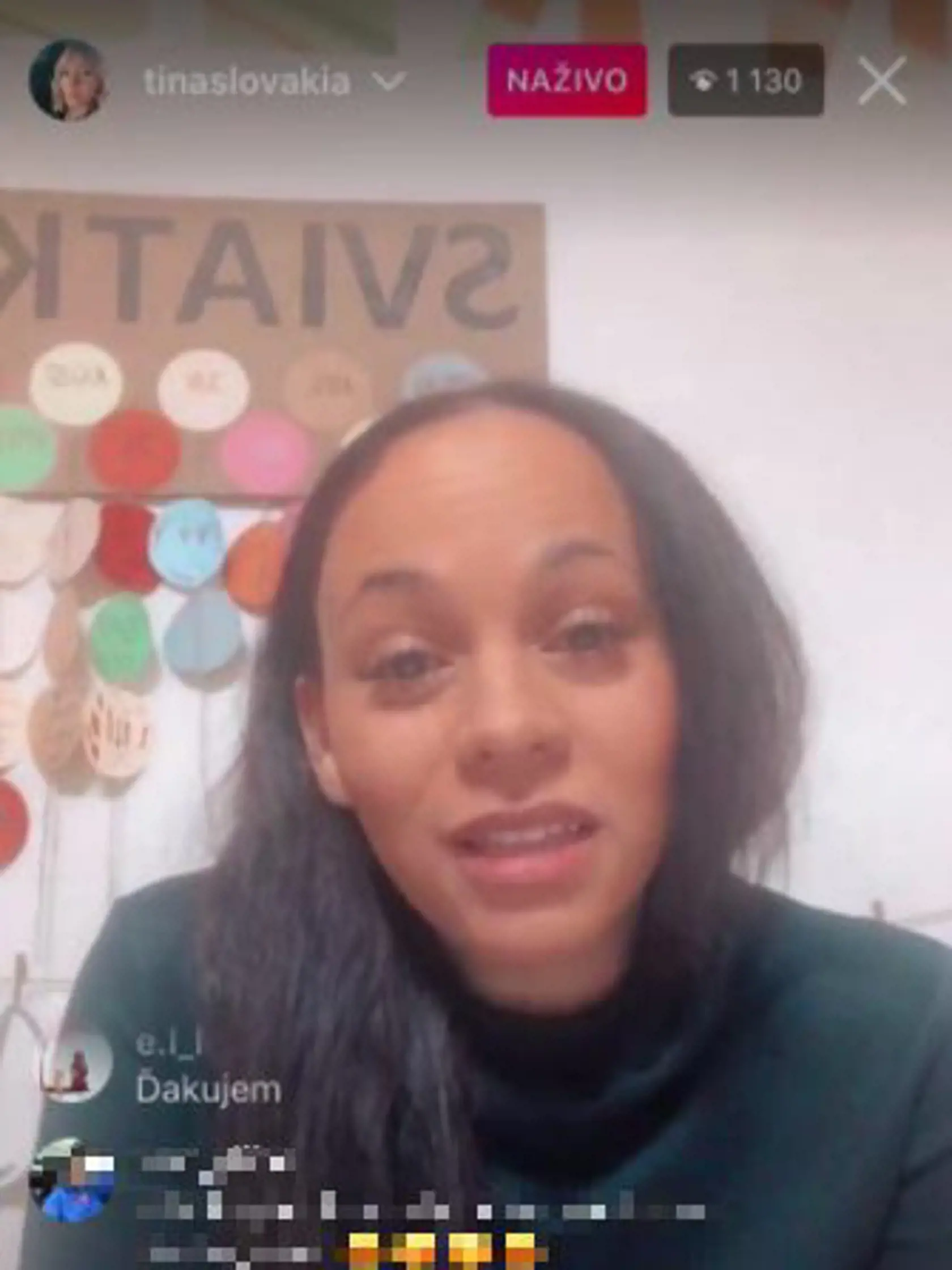Speváčka Tina počas živého vysielania na Instagrame.
