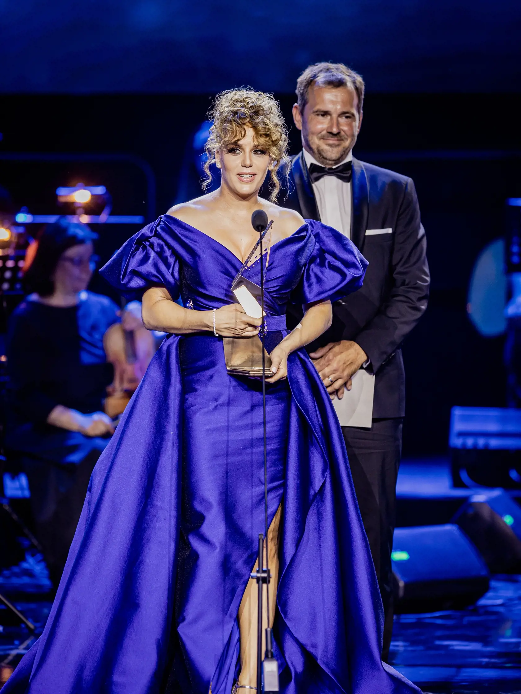 Na snímke Karin Haydu a Michal Ševčík počas galavečera 24.ročníka udeľovania prestížneho ocenenia Krištáľové krídlo.