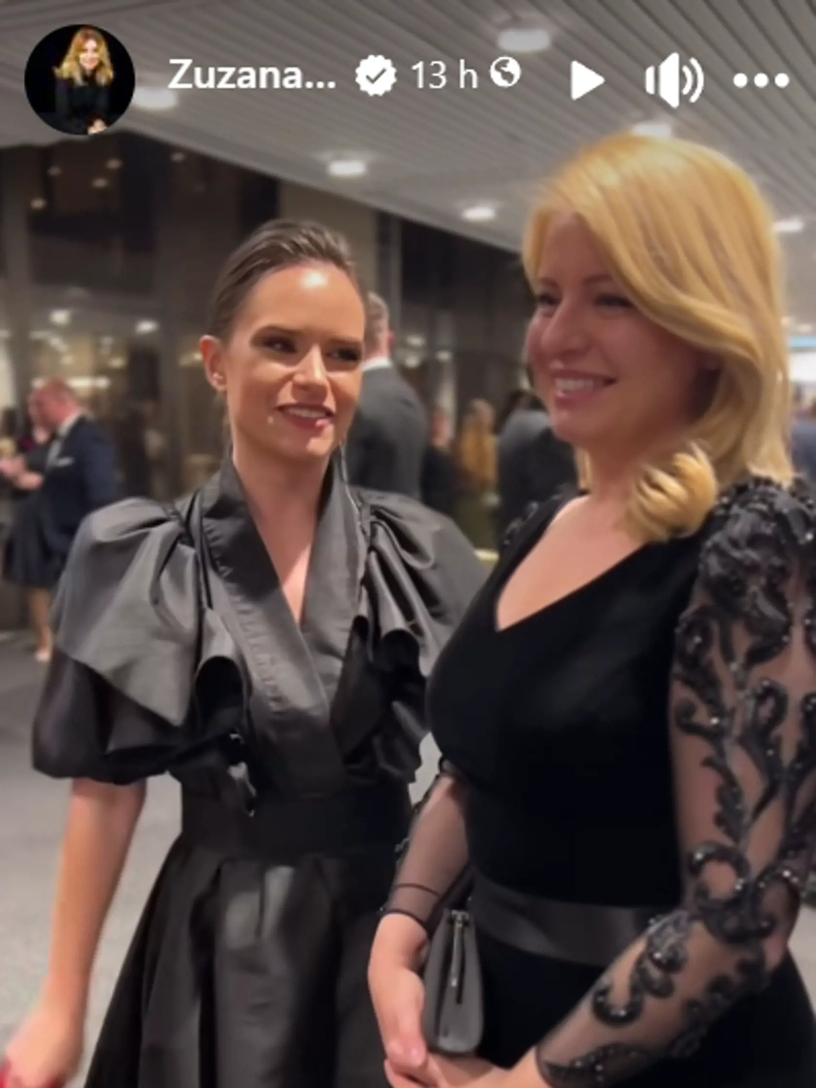 Prezidentka Zuzana Čaputová očarila prítomných krásnou čiernou róbou.