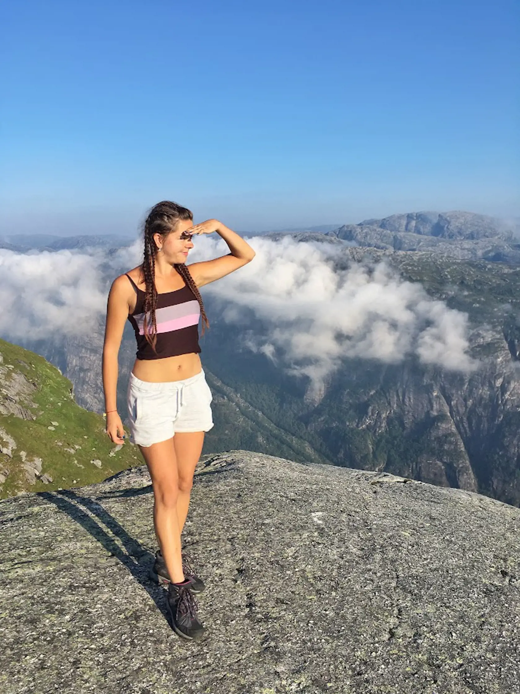 Kamila má rada dobrodružstvo. Vo Švédsku zažila polárnu žiaru, z Nórska cestovala domov stopom.