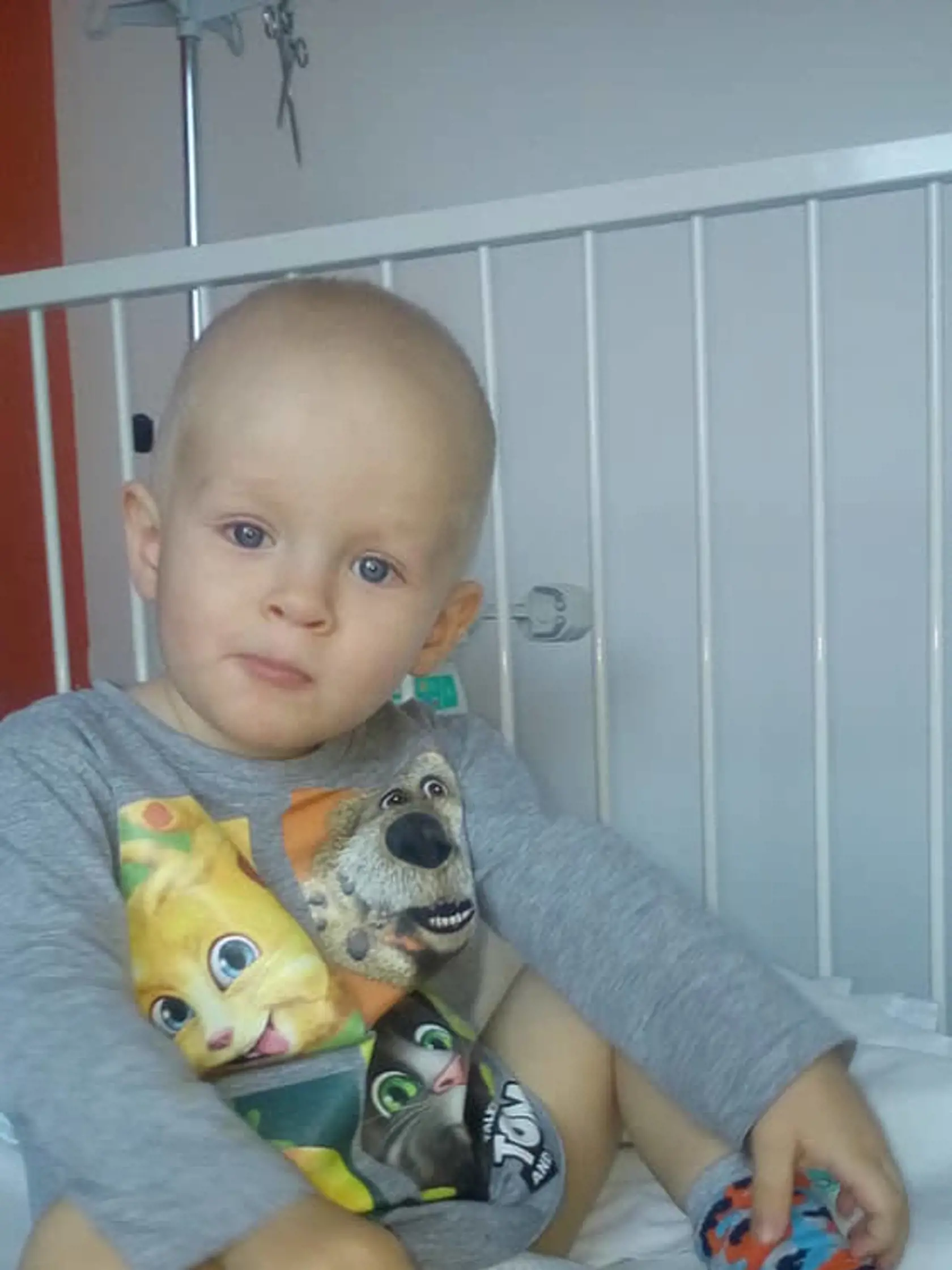 Lukáško sa teraz najviac teší na leto, keď sa bude môcť kúpať spolu so svojím starším bračekom Tomáškom