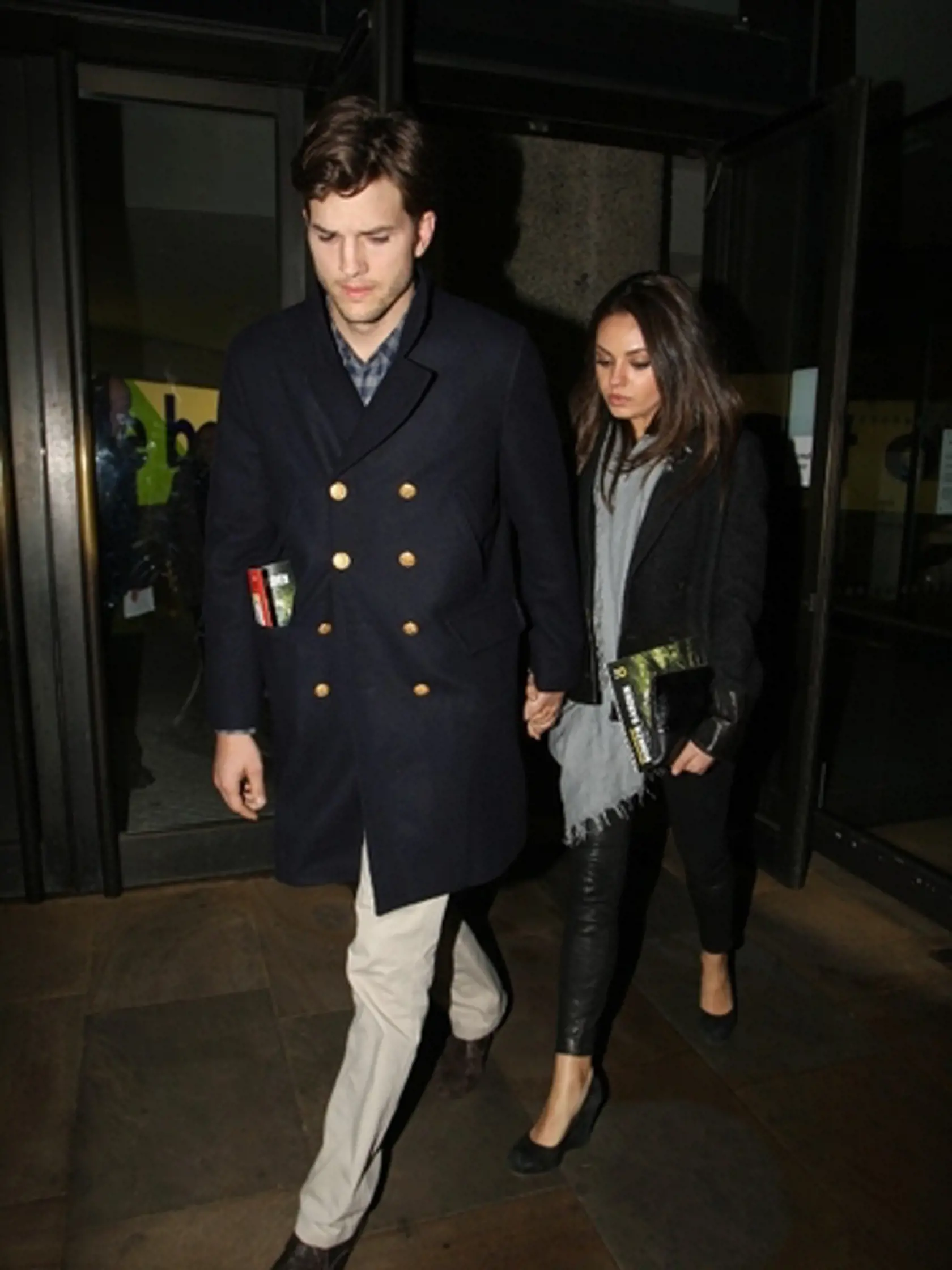 Ashton Kutcher a Mila Kunis: Dvojica nemá veľa spoločných fotiek.