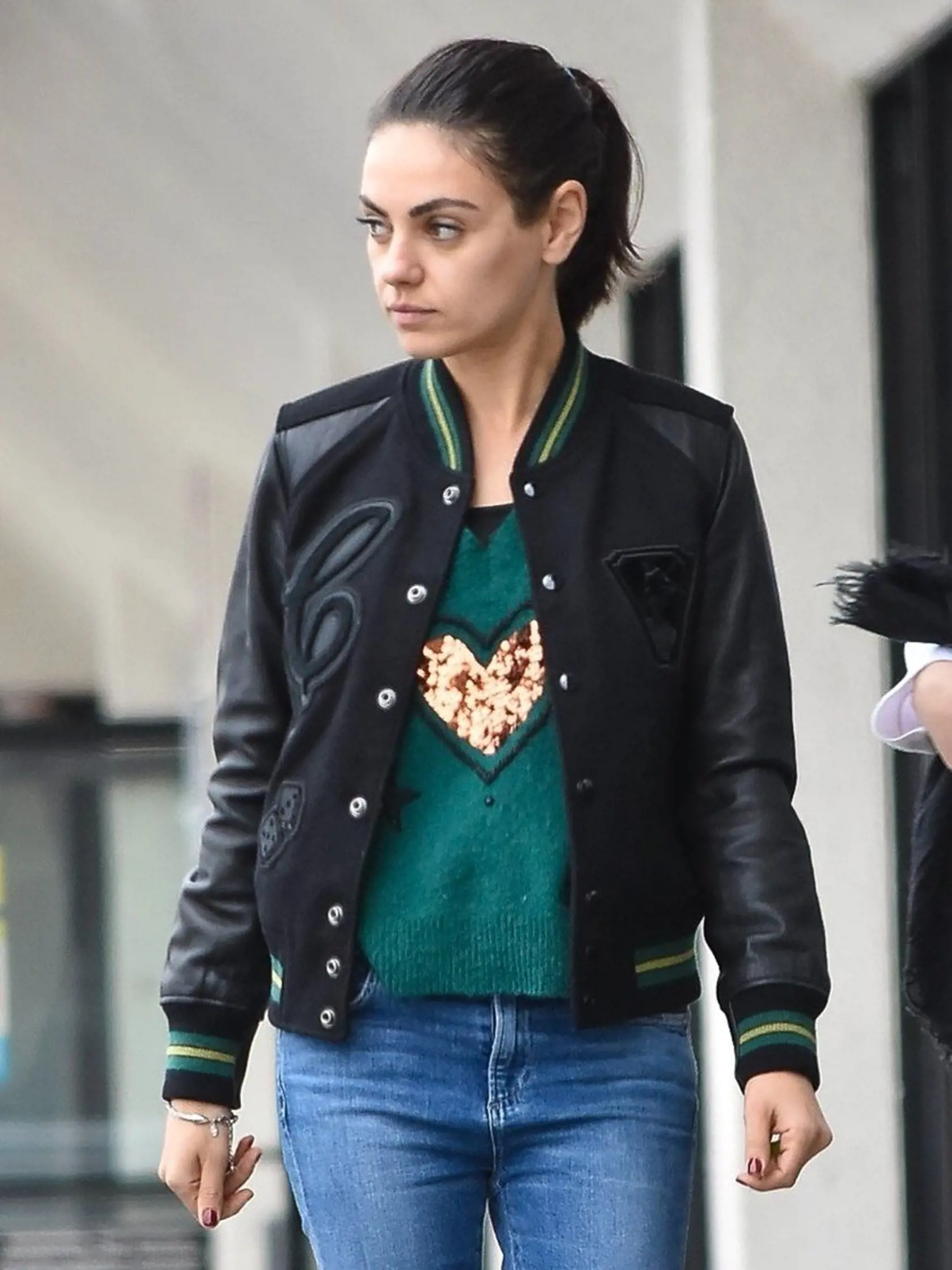  Mila Kunis