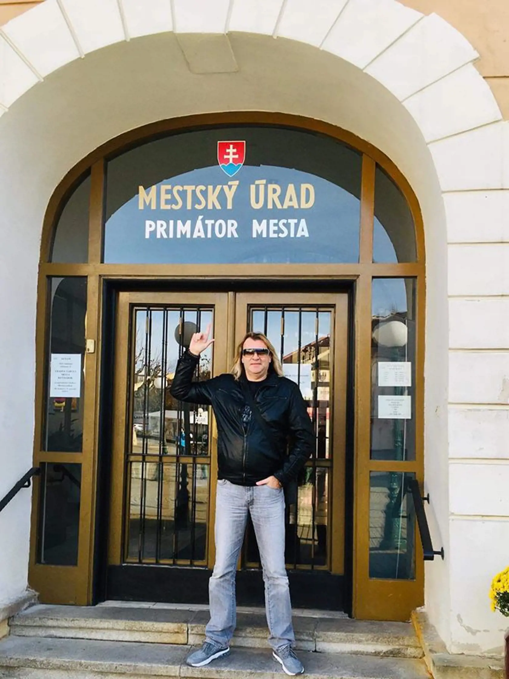 Braňo žije striedavo v Tatrách a v Prešove.