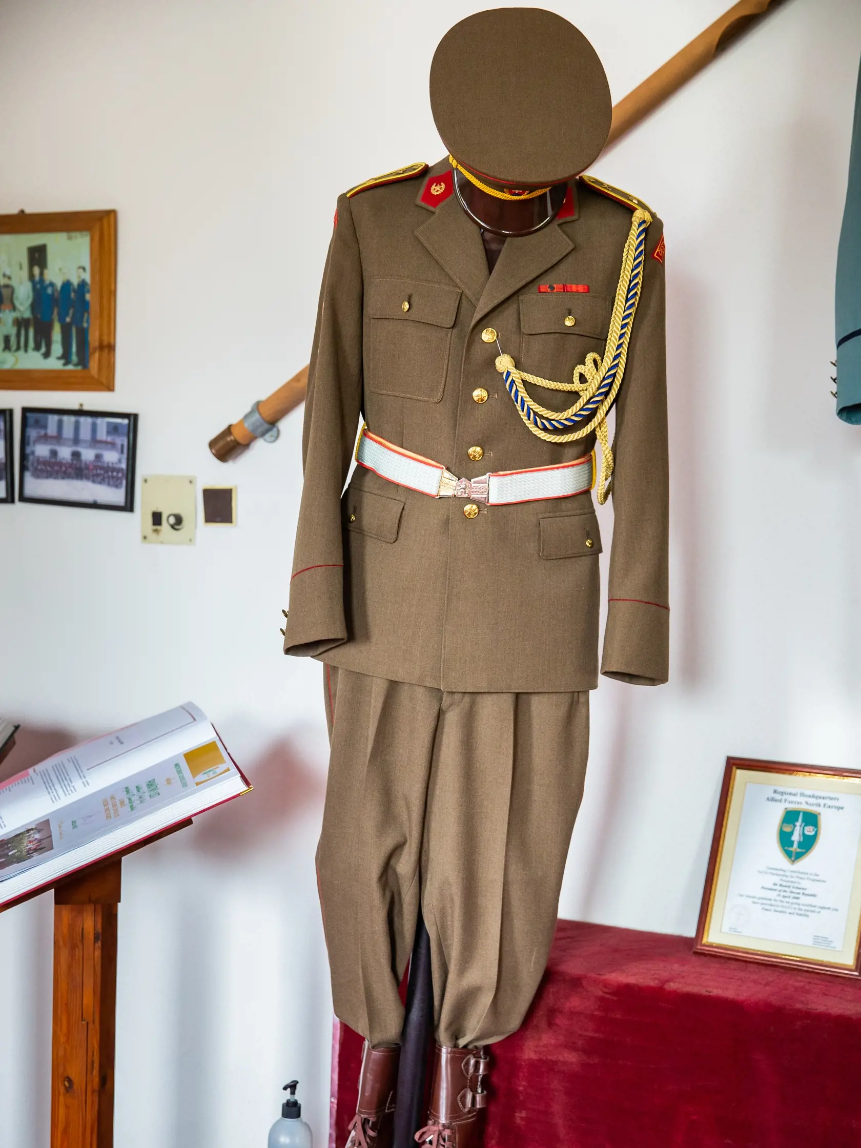 Čestná stráž prezidenta Slovenskej republiky.