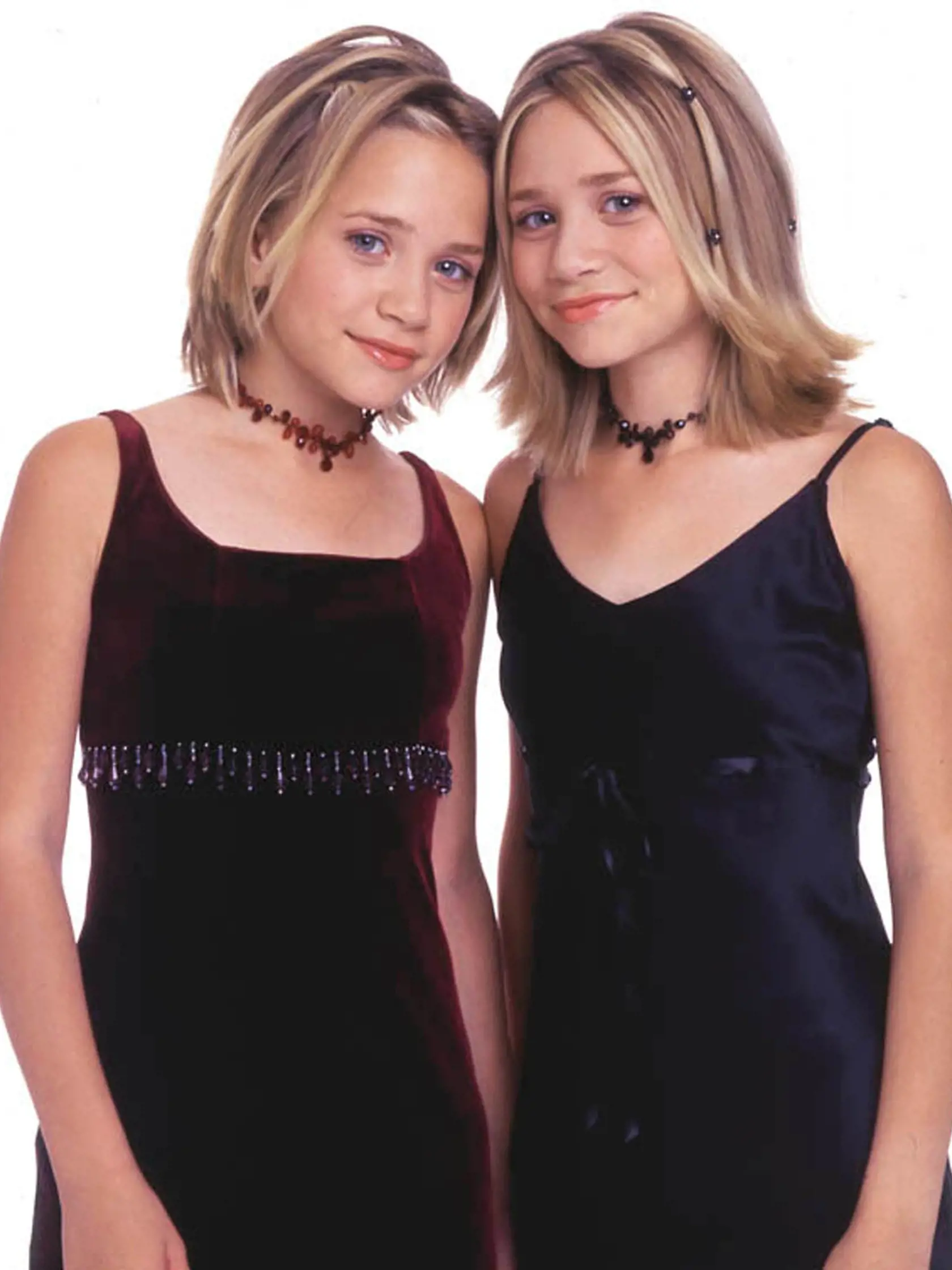 382088 03: Mary-Kate and Ashley Olsen are launching a pocket planner designed specifically for girls, November 2000. (Photo by Newsmakers)