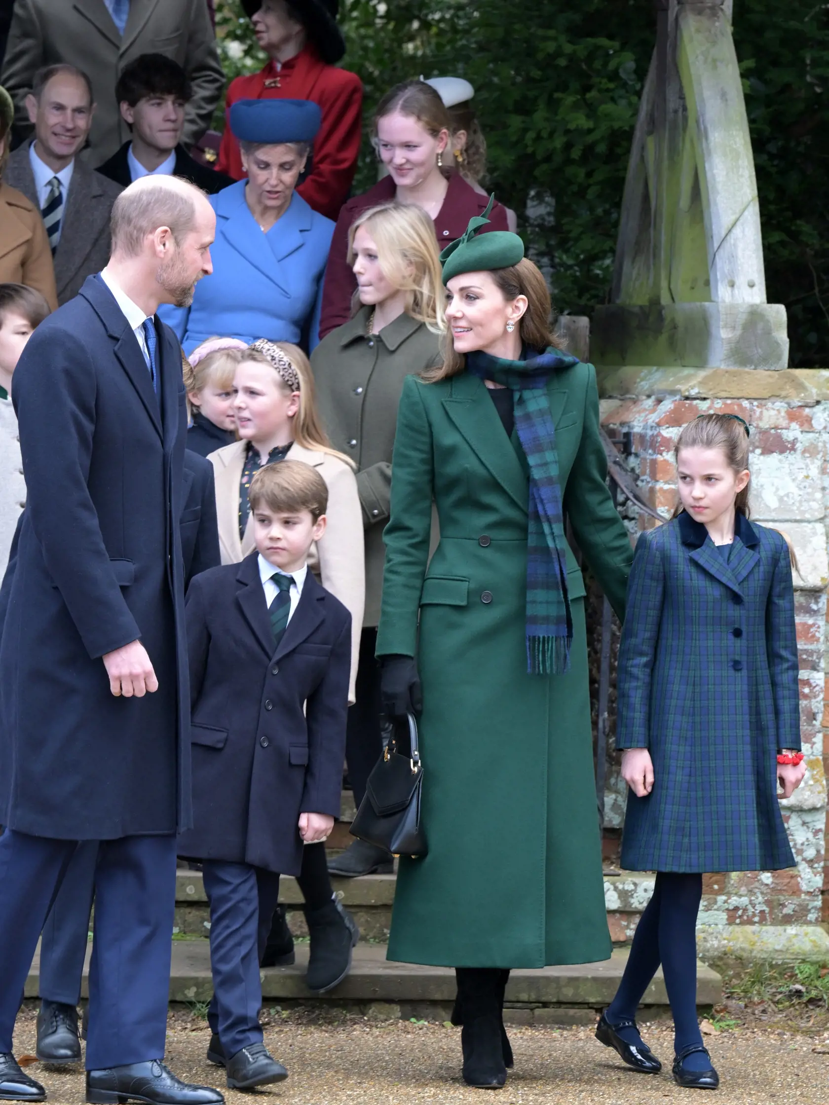 William a Kate spolu s deťmi Charlotte, Louisom a Georgeom. 