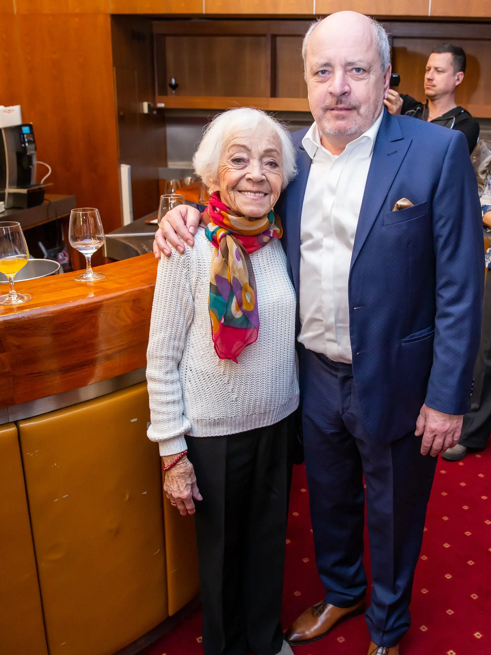 S mladším synom Matejom Landlom
