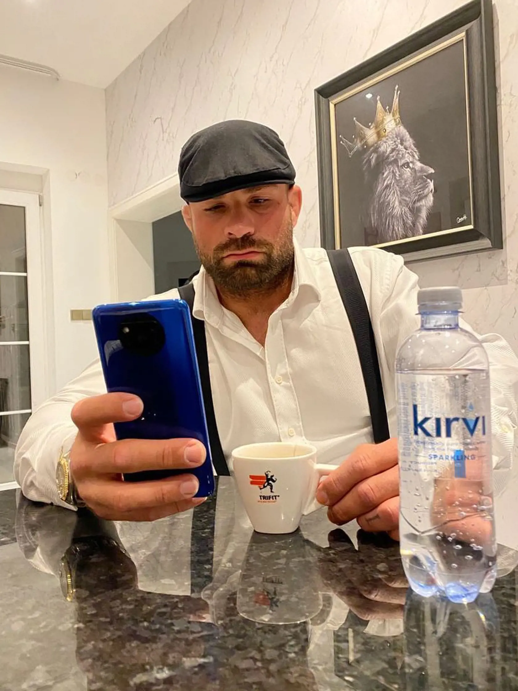 Karlos v kuchyni.