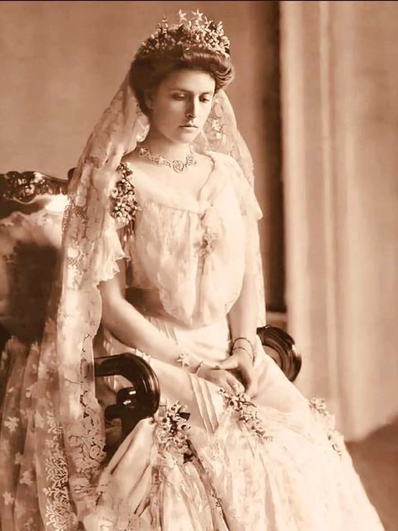 Princezná Alice bola veľmi krásnou mladou dámou.