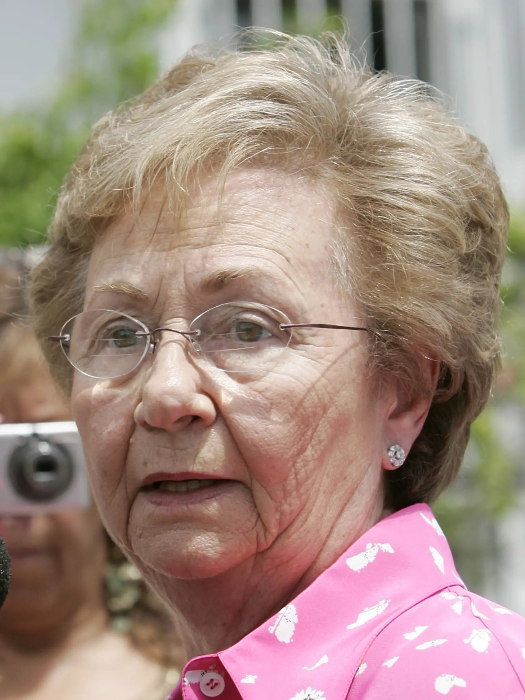 Juanita Castrová zomrela vo veku 90 rokov.