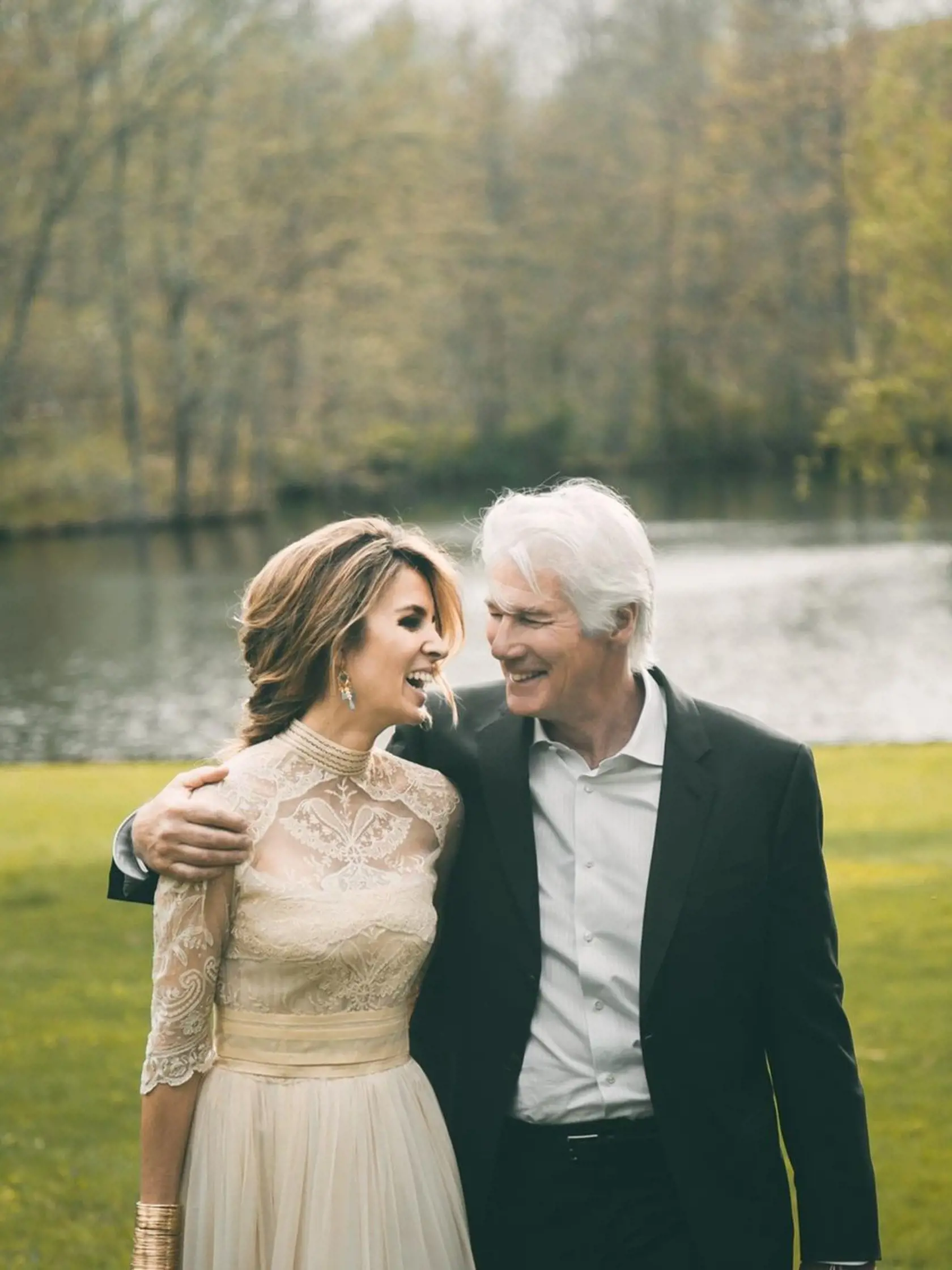 Richard Gere našiel šťastie do tretice s Alejandrou. Majú spolu dvoch synov.