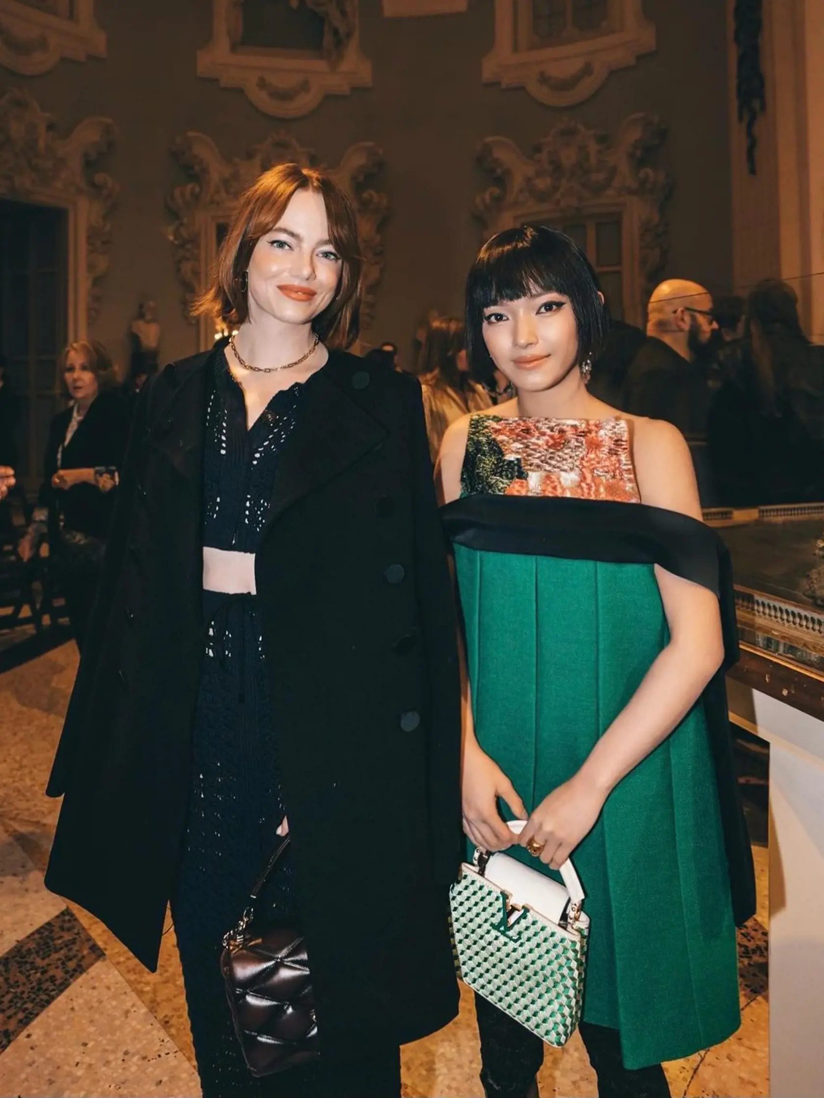 Emma Stone medzi modelkami.