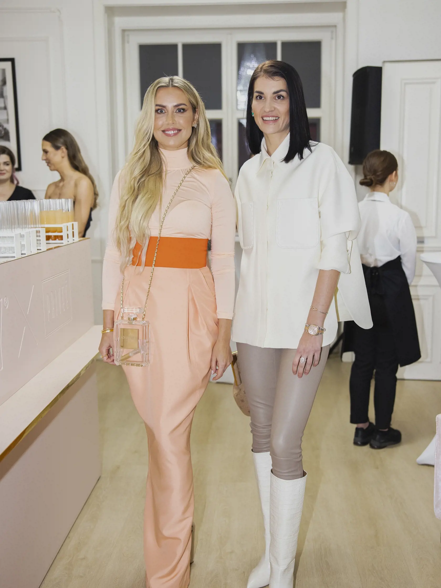 Na snímke Natália Selveková a Timea Szabóová.