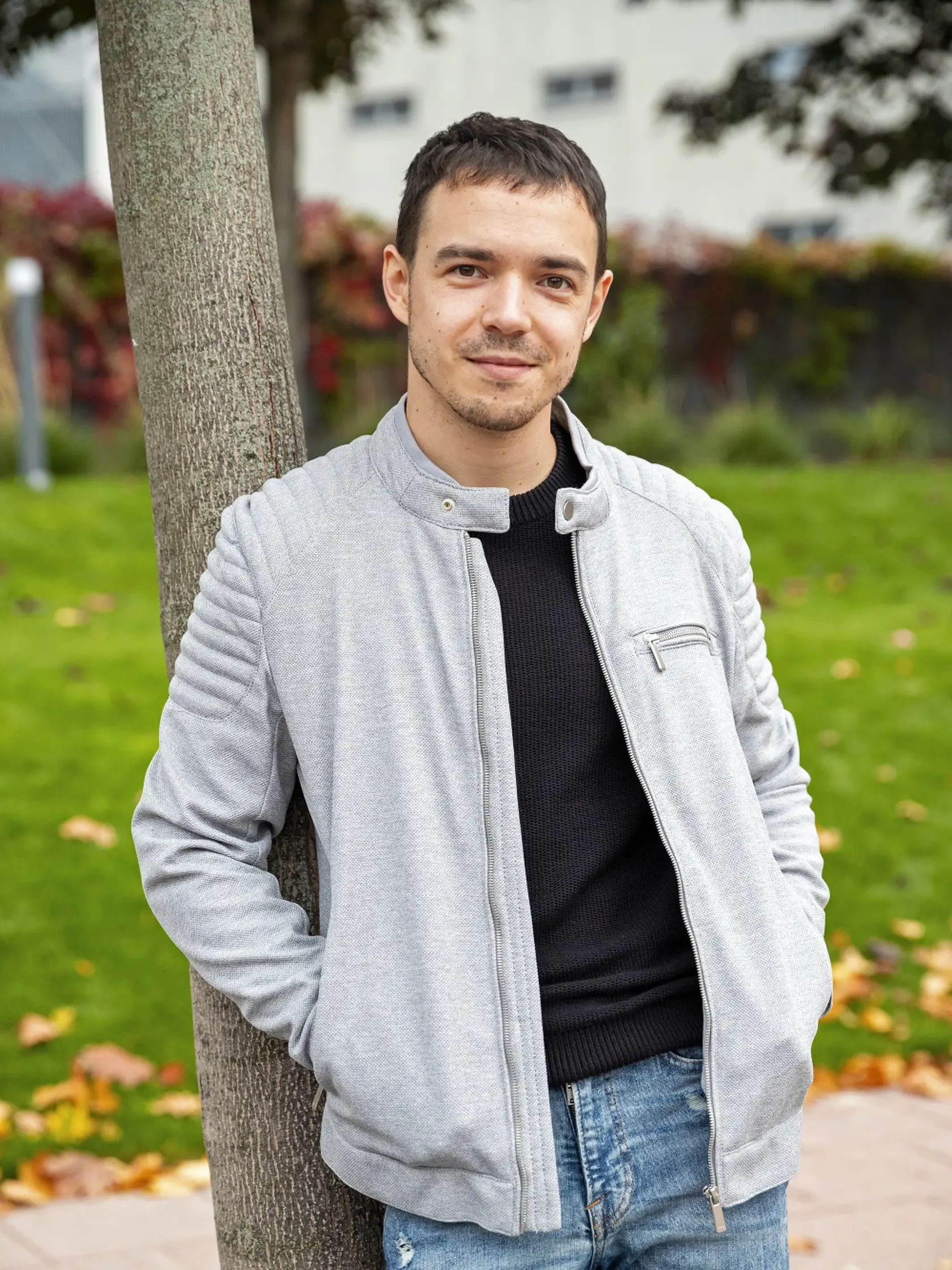Dávid Hartl (28), herec