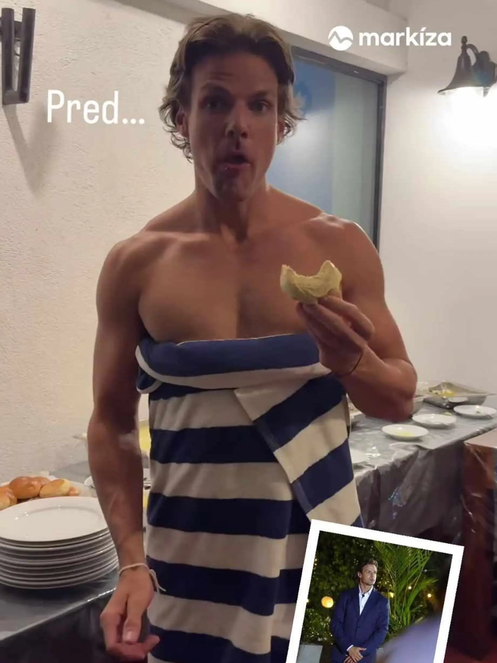 Radko pred ceremoniálom. Prítomnosť kamery mu neprekážala a nechal sa "cvaknúť" len v uteráčiku.