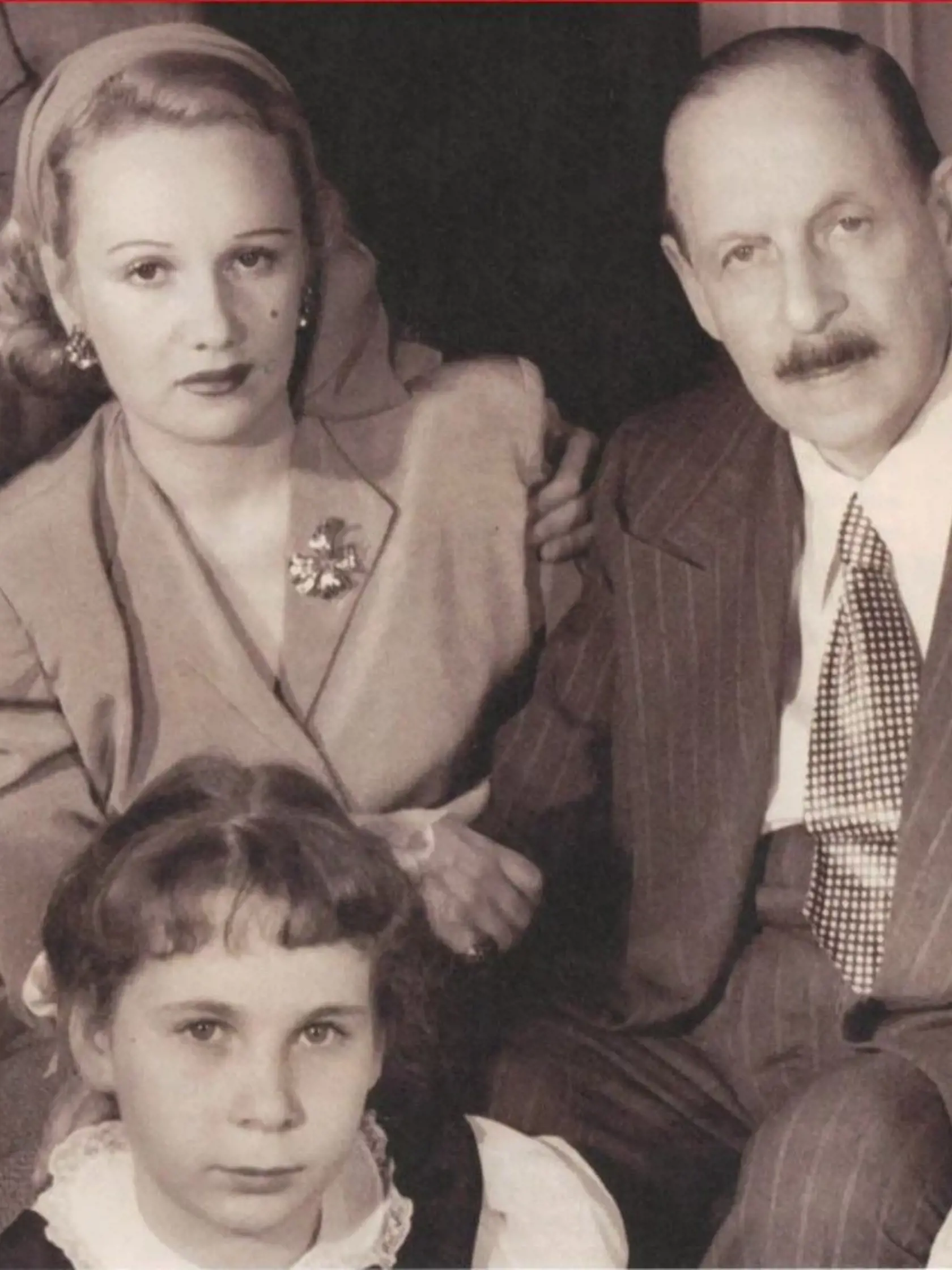 Yvonne Kálmán s rodičmi.