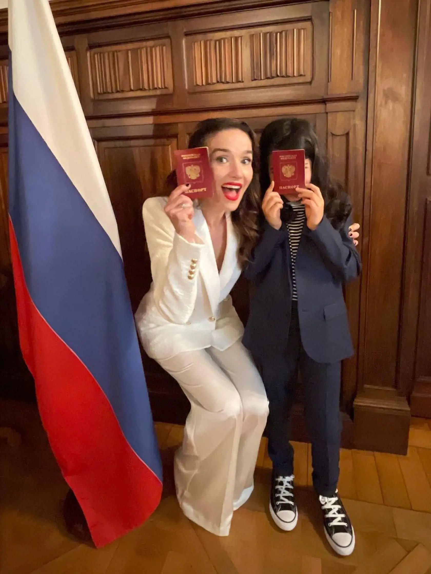 Natalia Oreiro má aj so synom ruský pas.