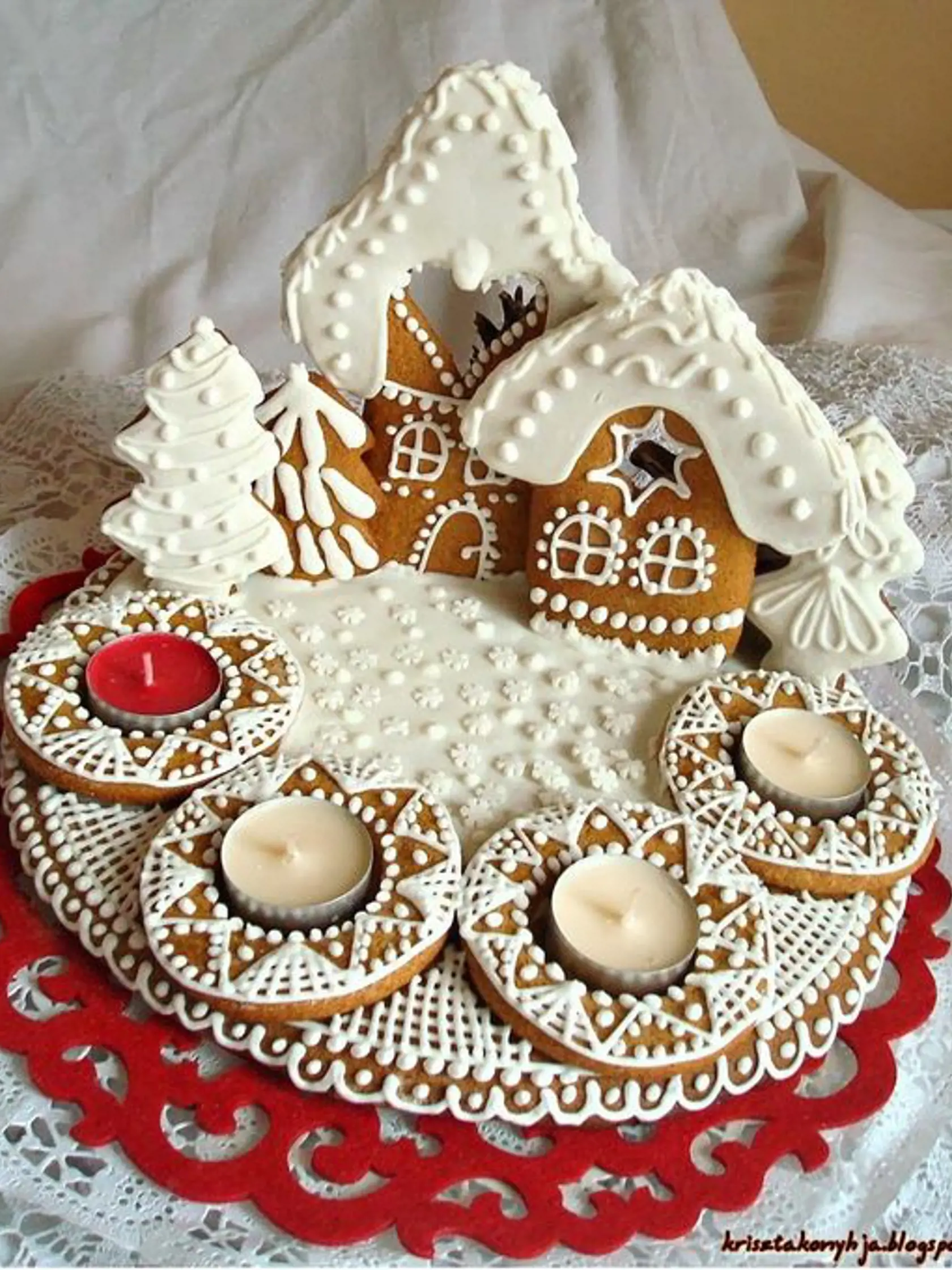 Medovníkový adventný veniec