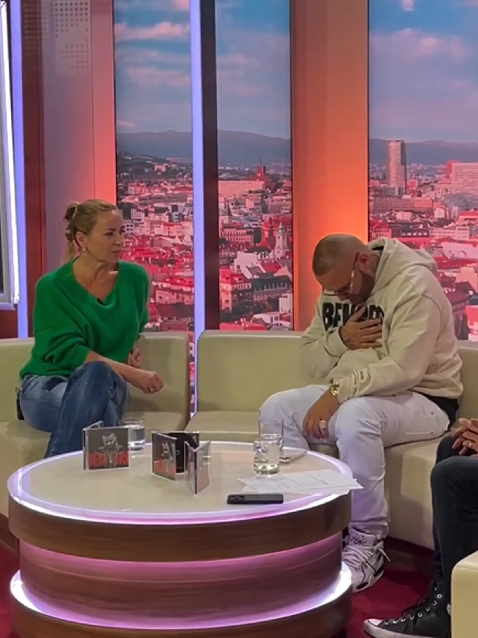 Rytmus si zo seba vystrelil v priamom prenose.