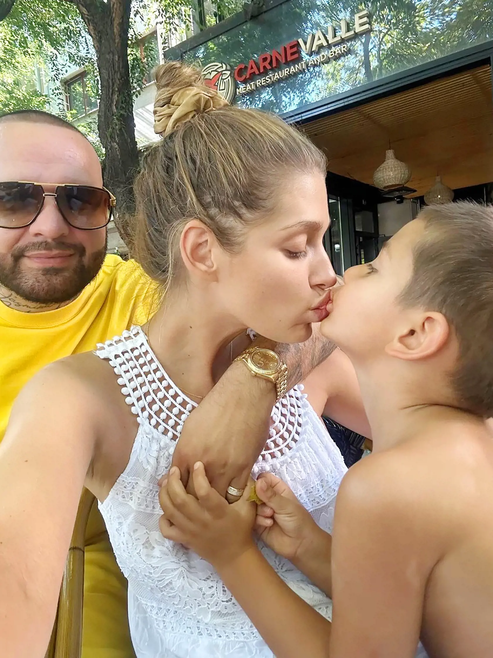 Hudobník. Malý Sanel robí rodičom radosť, sú na neho pyšní.