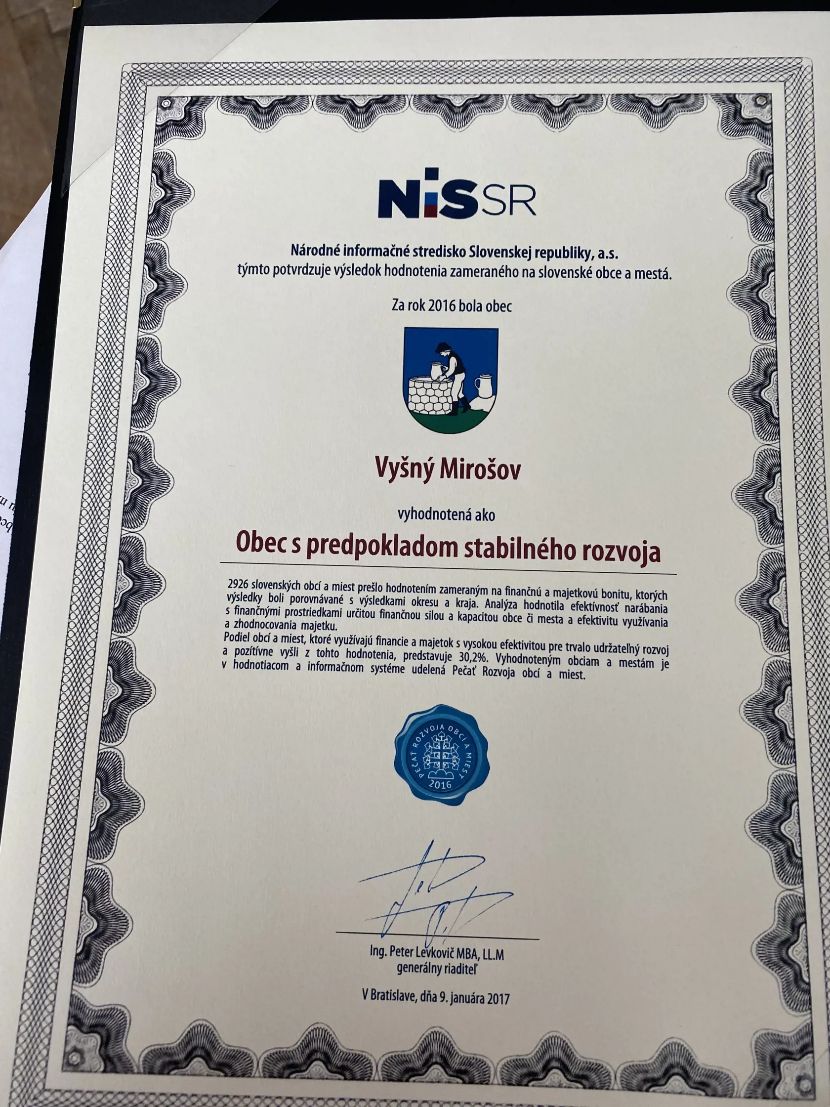 Starosta Vyšného Mirošova Michal Petraník tvrdí, že obec roky stabilne hospodárila, o čom svedčí certifikát, ktorý získala v roku 2017-