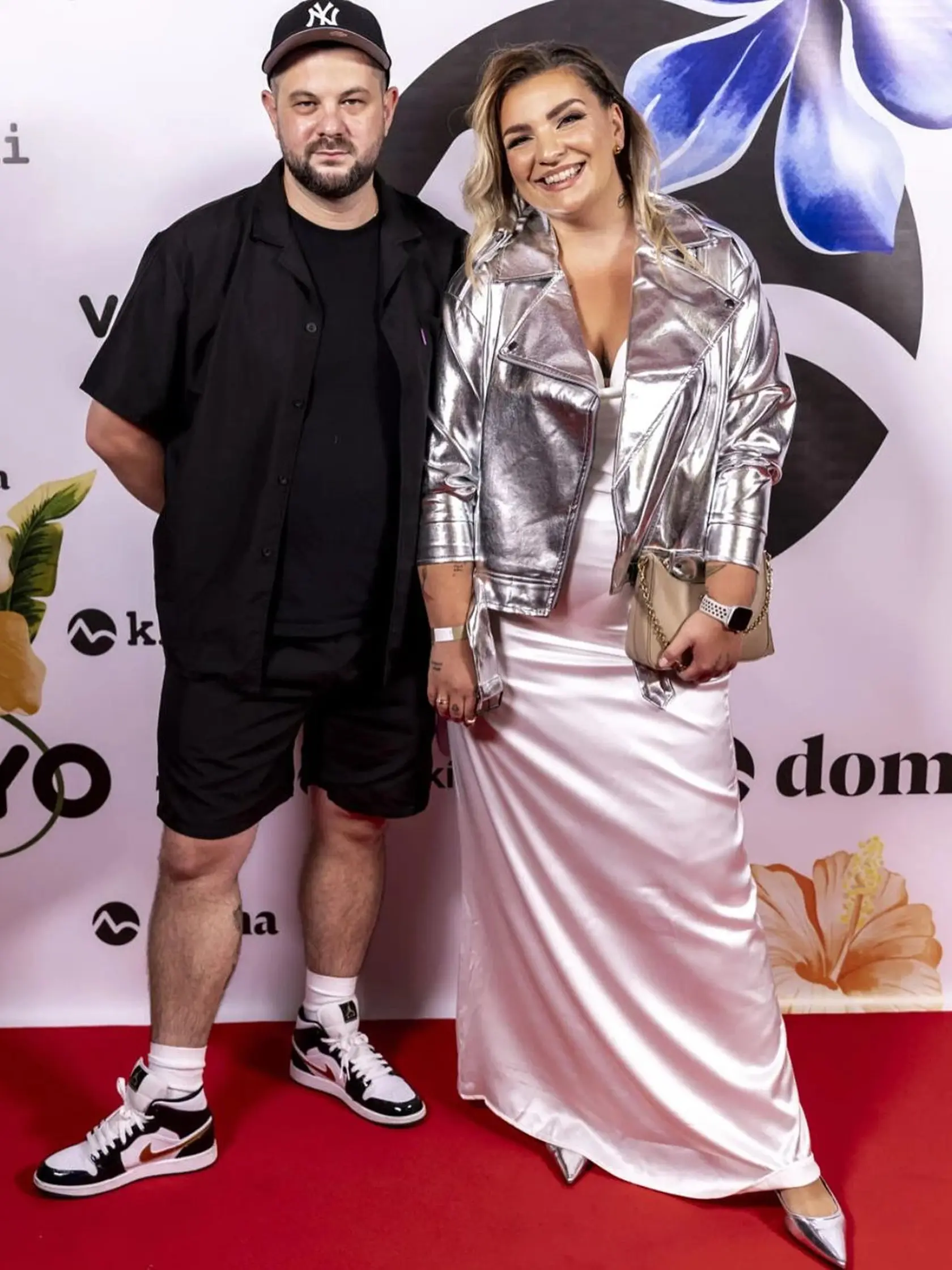 Simona First a Joe Trendy na markizáckej letnej párty.