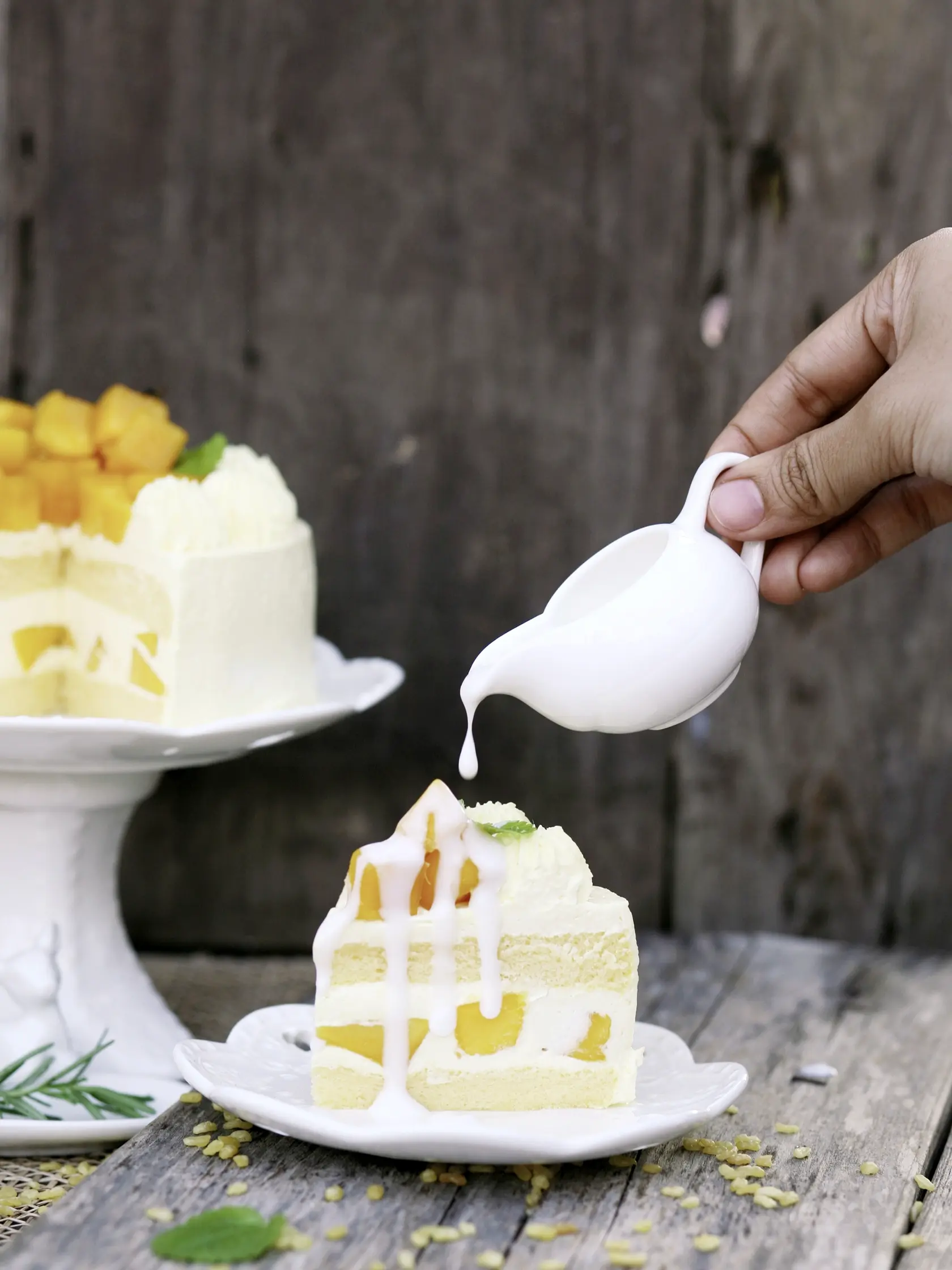 Kokosová torta s mangom