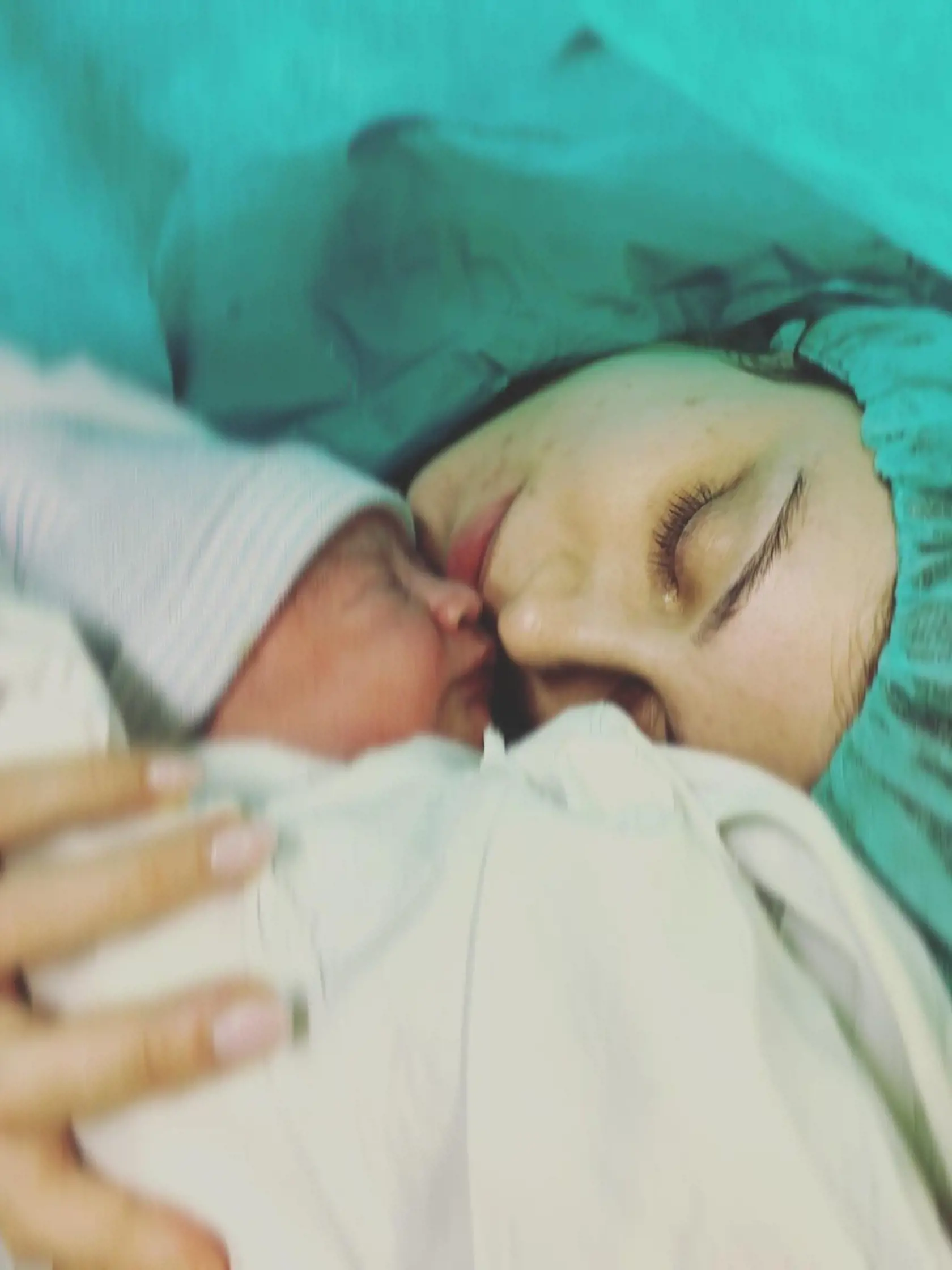 "13.02.2022 bude navždy v našich srdciach zapísaný ako deň, kedy si nás spravil tými najšťastnejšími rodičmi. Milujeme Ťa, Miško ❤️"