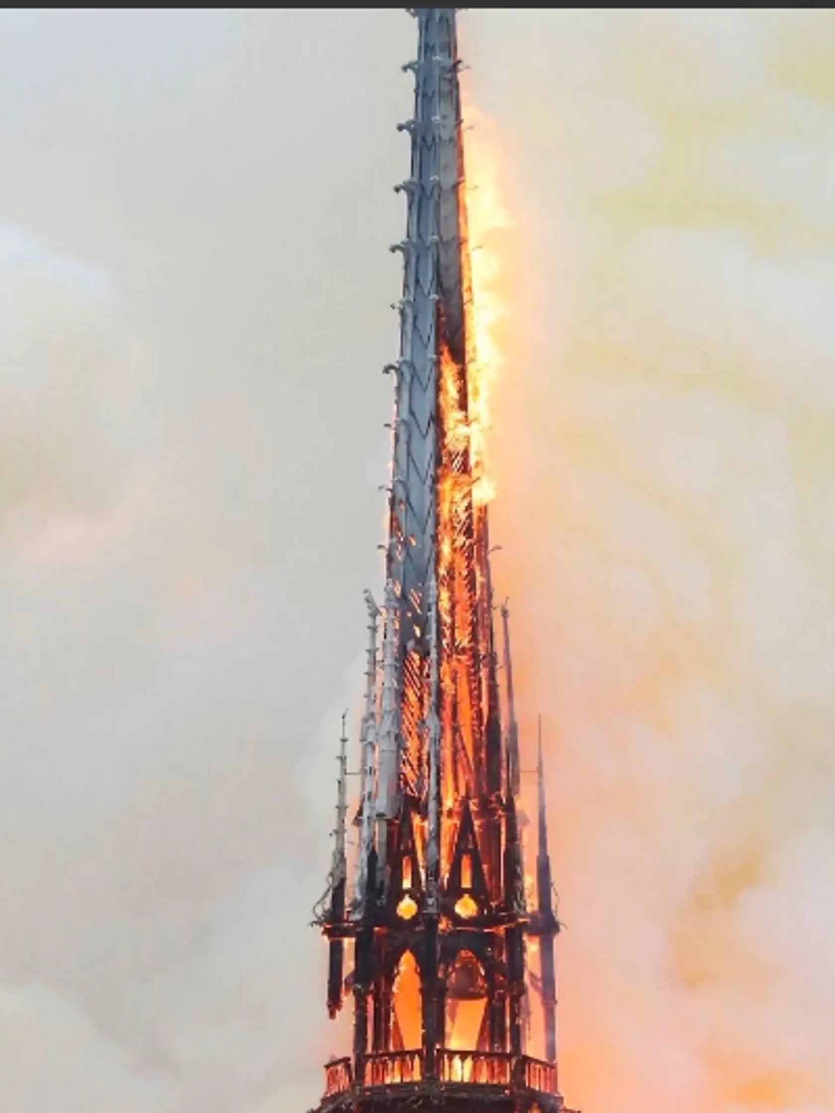 Požiar Notre Dame, Paríž
