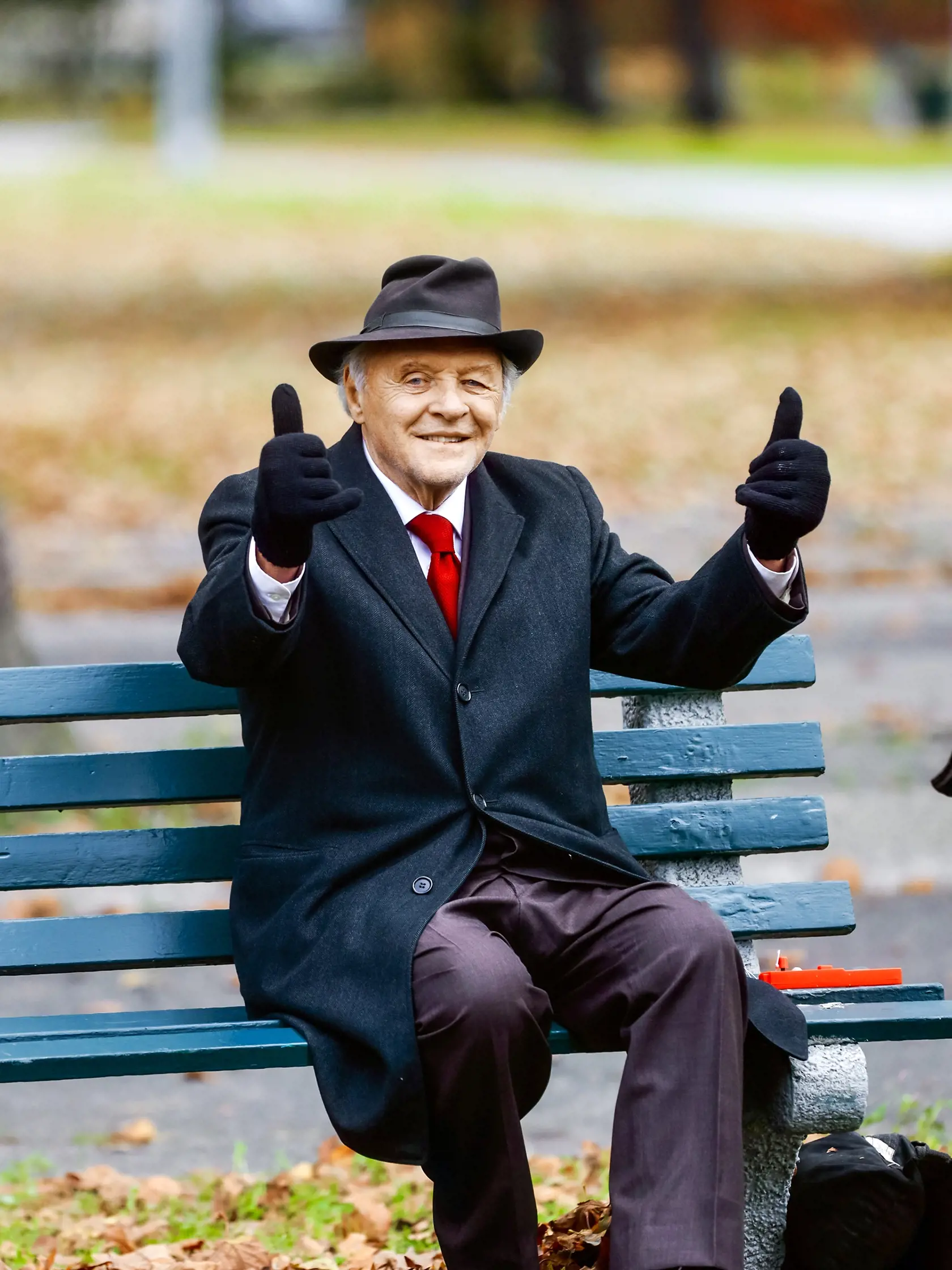 Anthony Hopkins priznal, že sa to naučil zvládať len vekom.