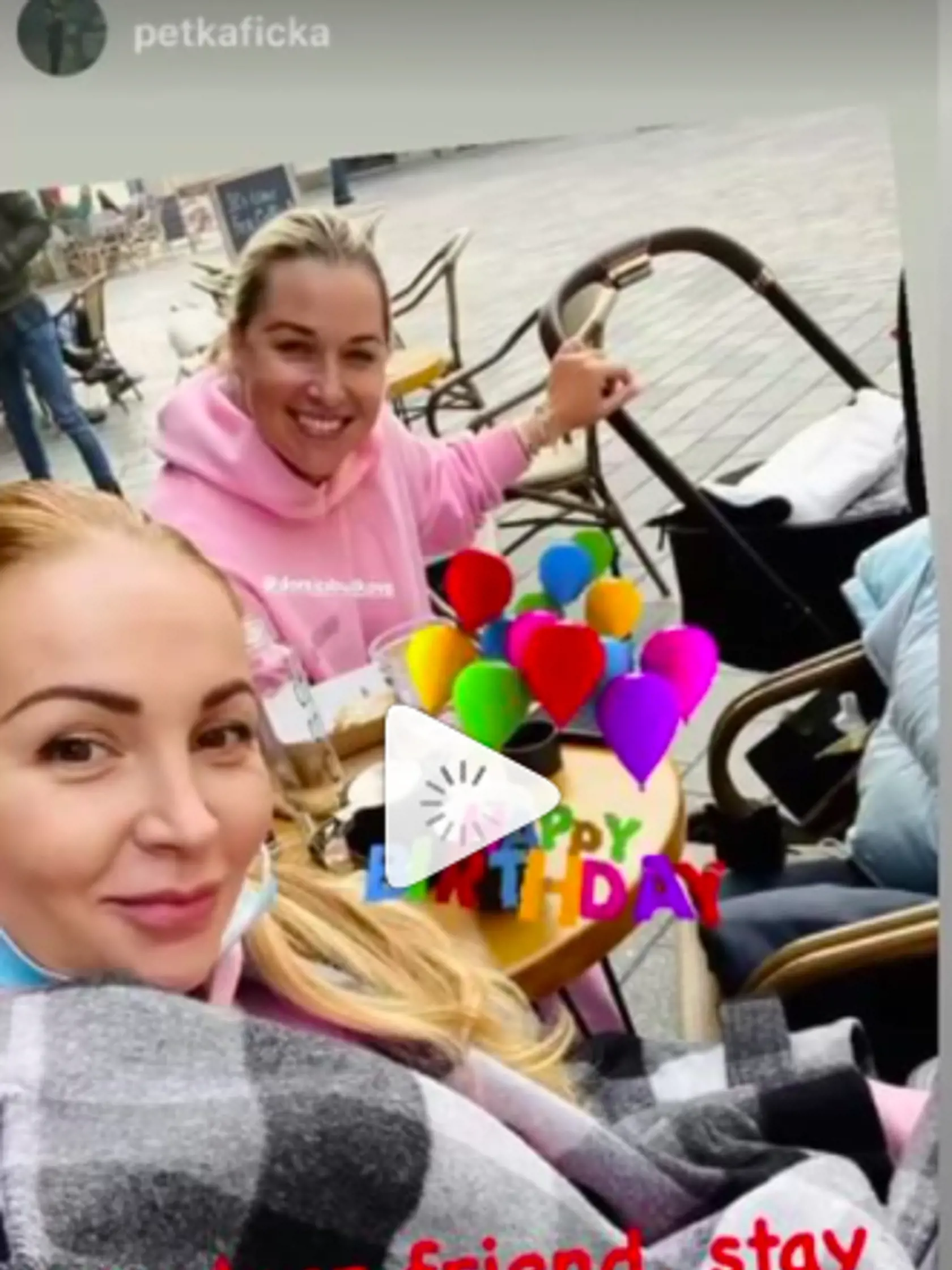Blízki priatelia Cibulkovej zdieľali na Instagrame spoločné momentky.