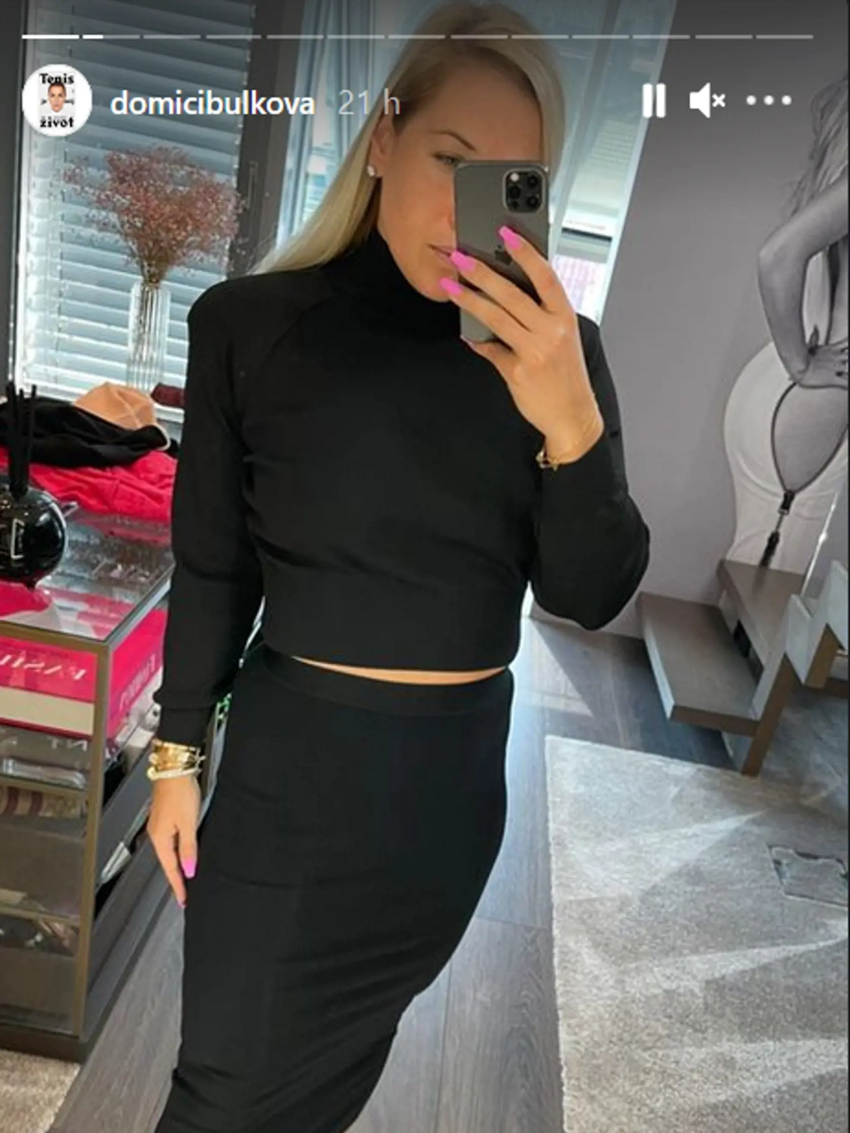 Dominika Cibulková máopäť skvelú postavu.
