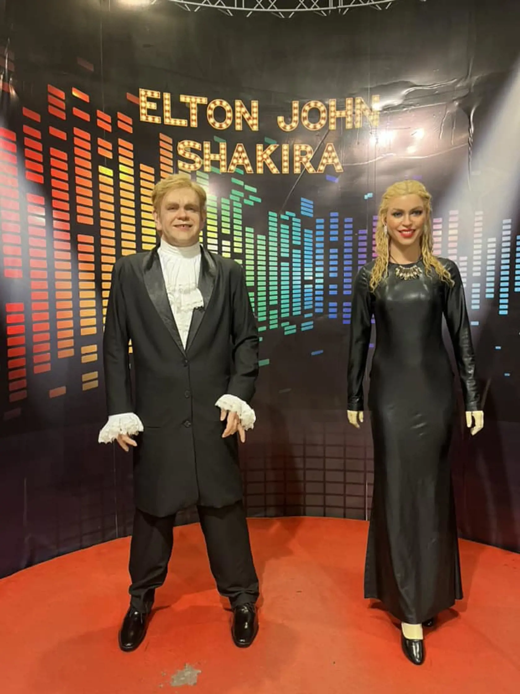Vietnamské múzeum sa preslávilo bizarnými voskovými figurínami celebrít. Spoznávate, kto bol predlohou pre tieto figuríny?
