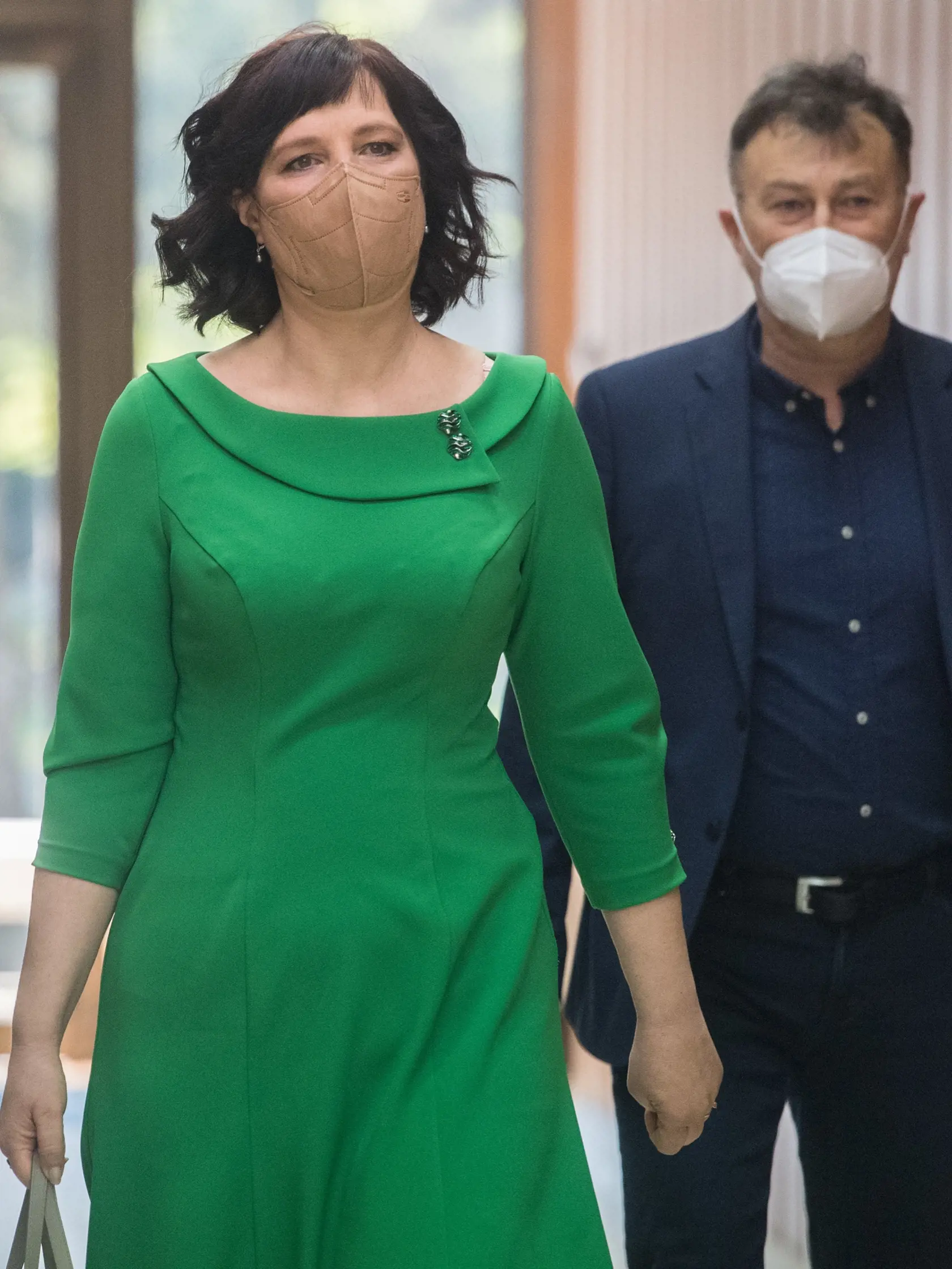 Viacerí funkcionári strany sú nespokojní s tým, ako stranu vedie Veronika Remišová. Jeden z dôvodov bolo aj to, že počas vládnej krízy uvažovala nad možnosťou trojkoalície.
