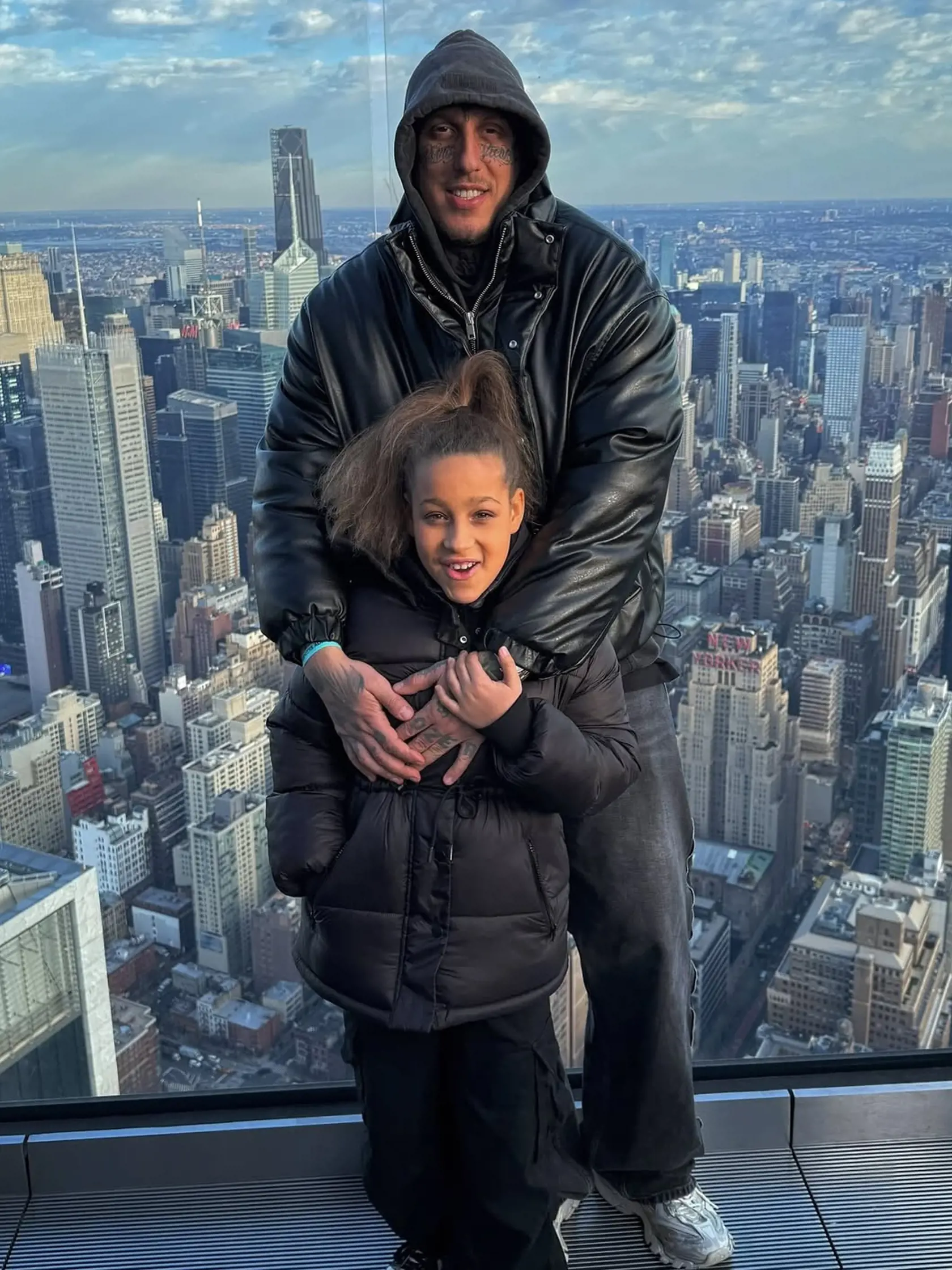 Separ s dcérou Aničkou. Hudobník na Silvestra odcestoval do New Yorku.