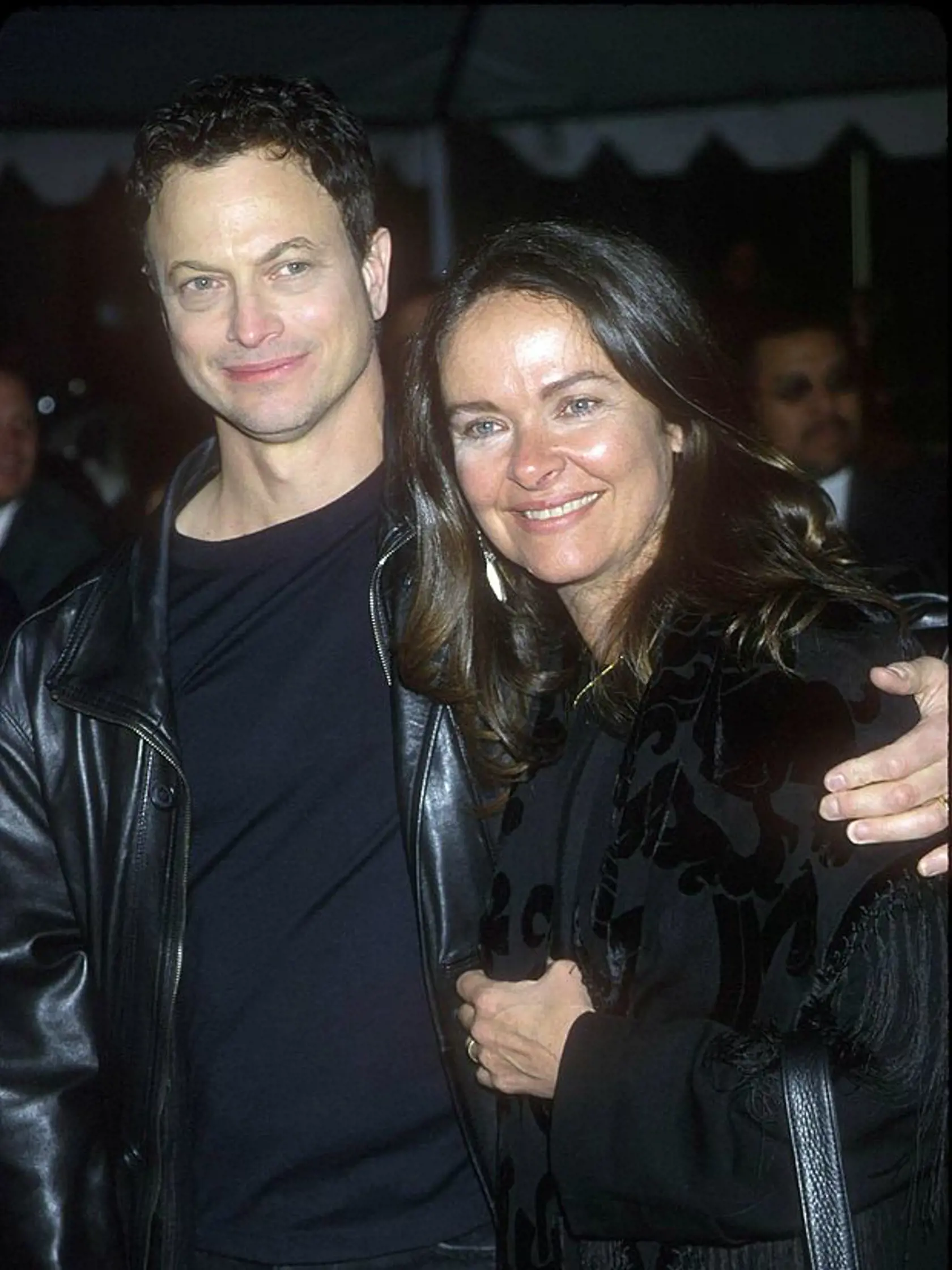 Gary Sinise je od roku 1981 ženatý s herečkou Moirou Harris, s ktorou majú tri deti. 