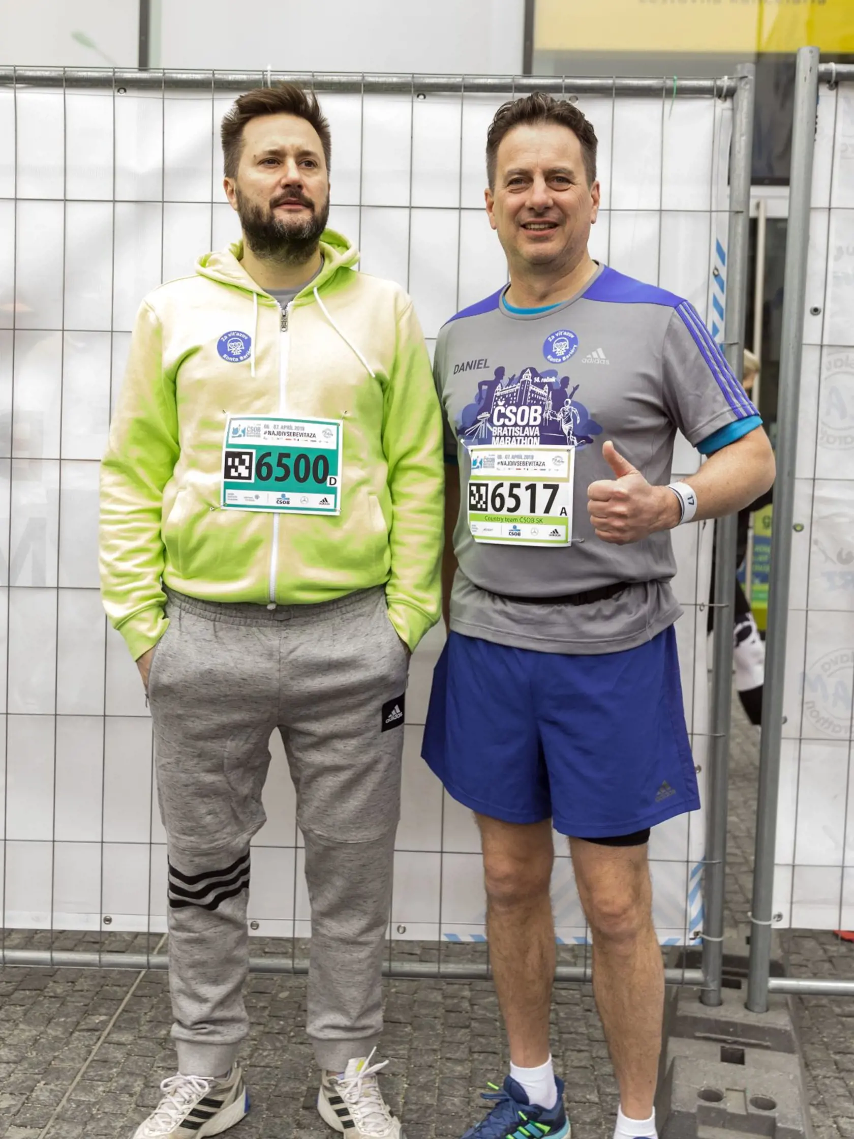 Na maratóne štartoval aj primátor Bratislavy Matúš Vallo (vľavo).