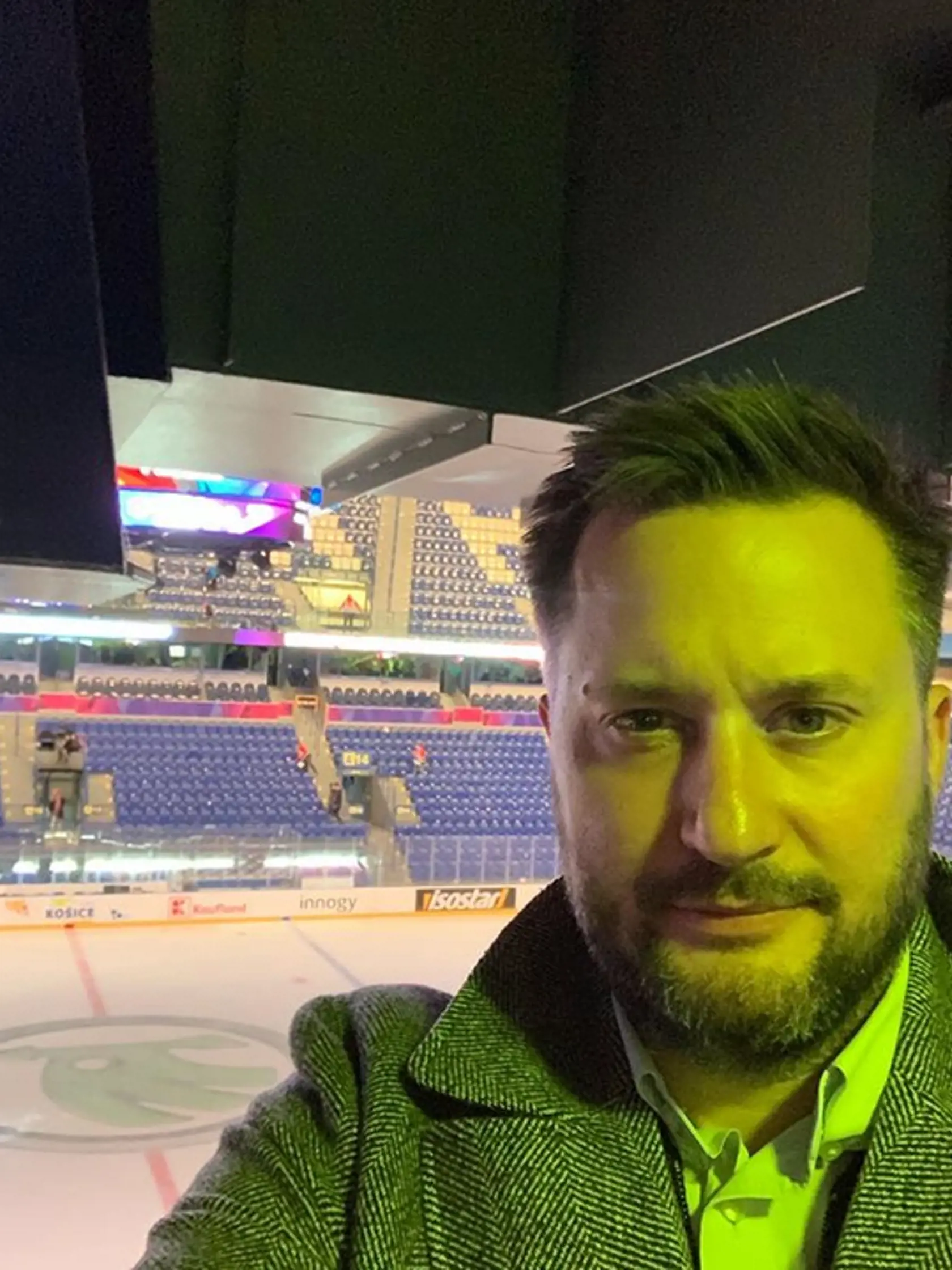 Matúš Vallo na hokeji v Košiciach.