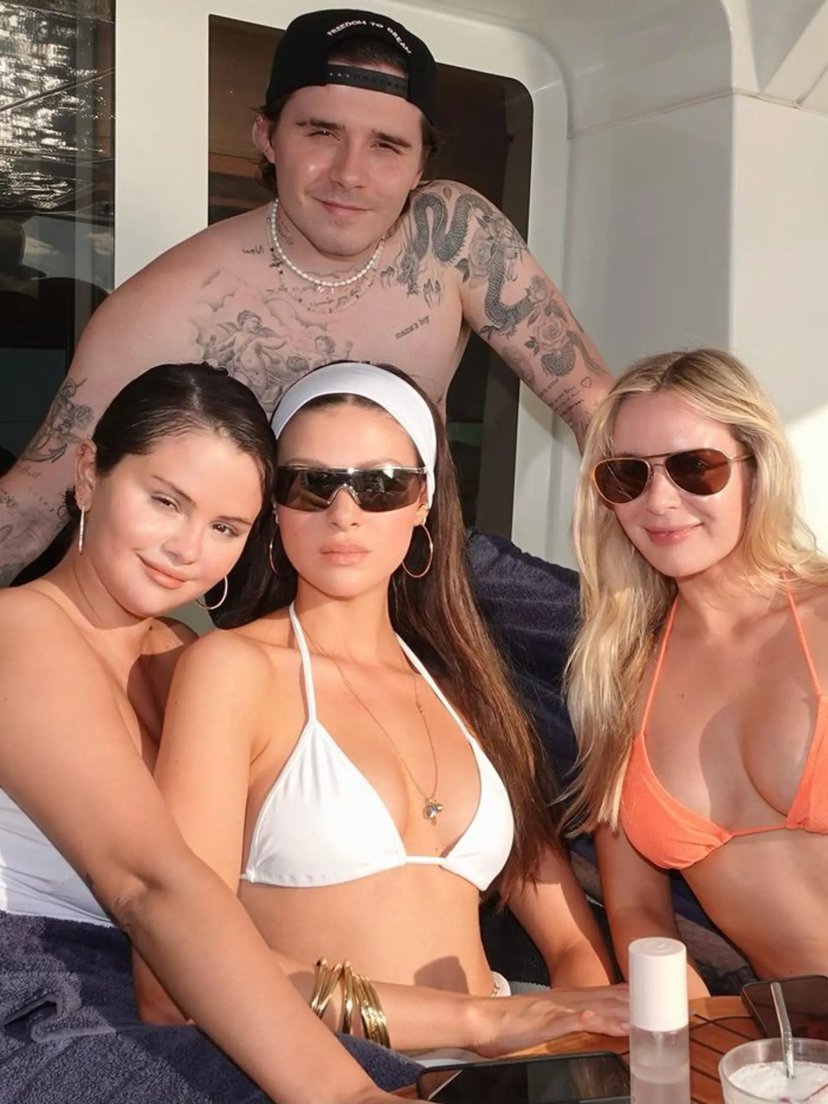 Spoločné fotky Nicoly a Seleny sú čoraz odvážnejšie.