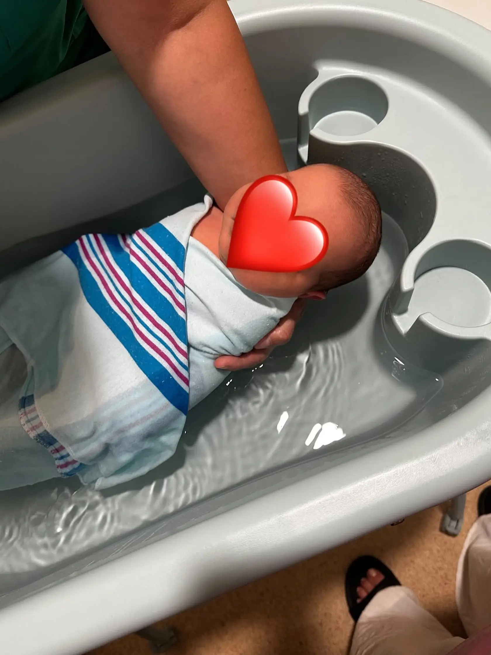 Simona First si pôrod v súkromnej pôrodnici nevie vynachváliť. 