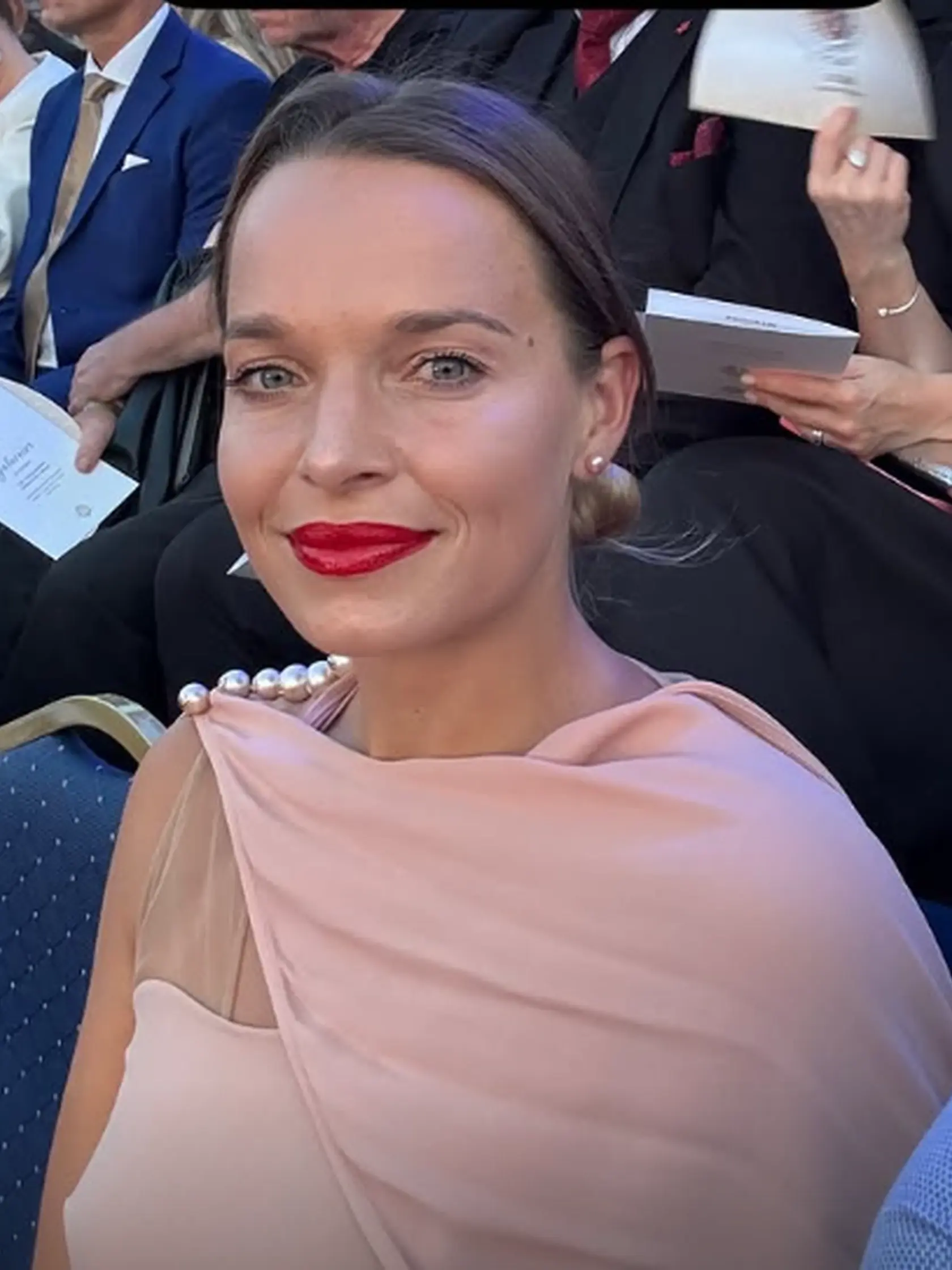 Romana Tabaková počas osláv na hrade Devín predviedla tieto zaujímavé šaty. 