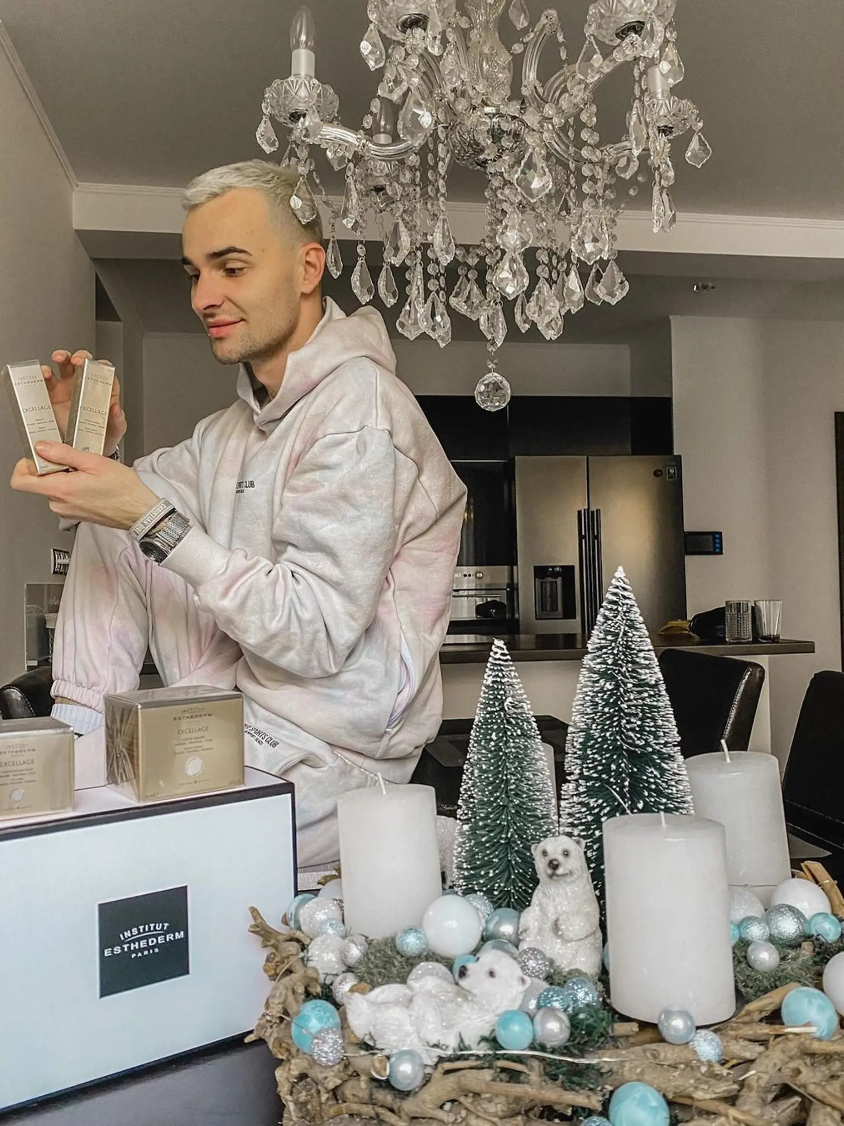 https://www1.pluska.sk/gal/soubiznis/domaci-soubiznis/byvanie-celebritneho-kadernika-toto-ste-este-nevideli-kamenna-stena-hojdacky-zlata-kupelna