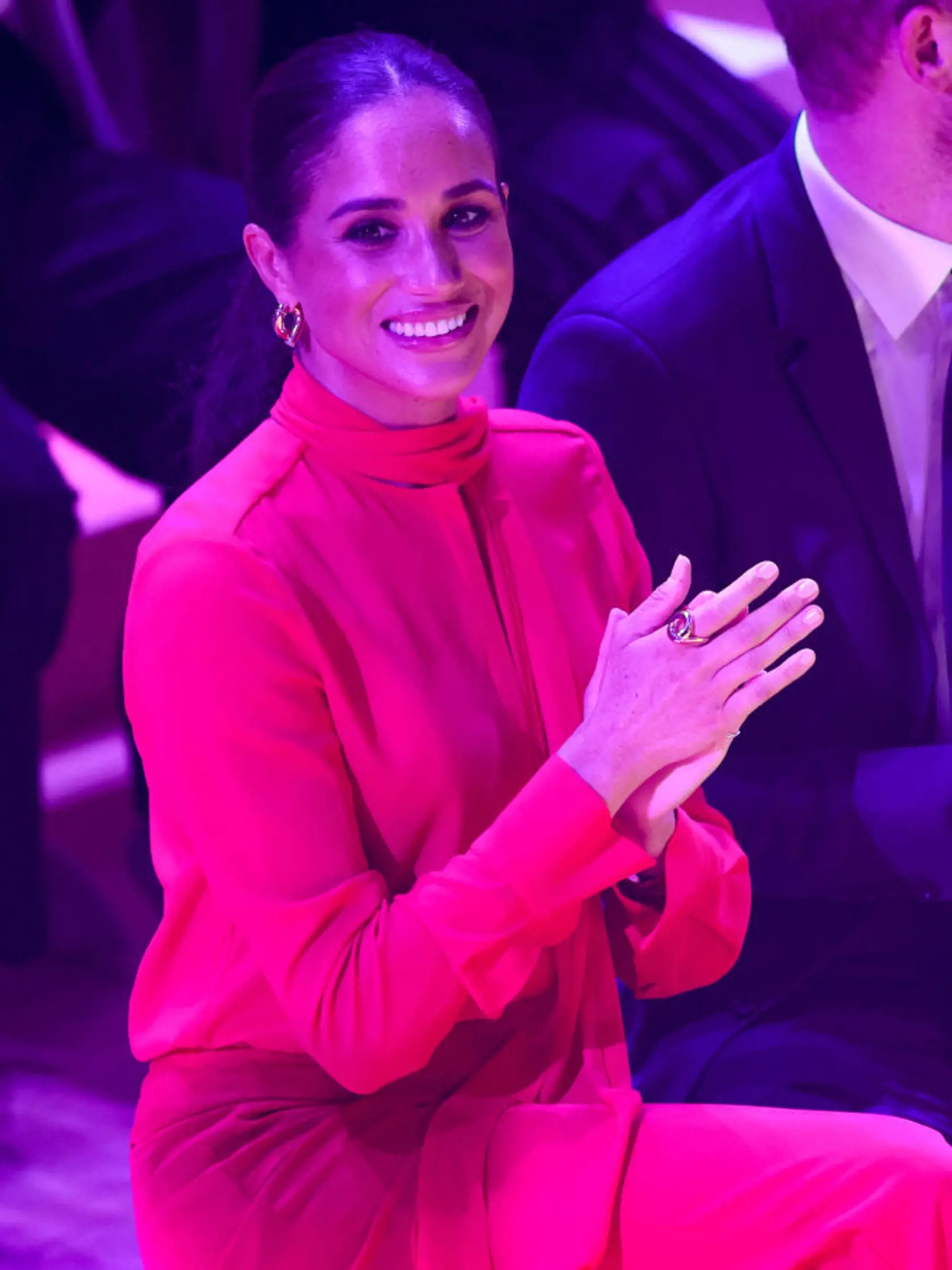 Princ Harry pôsobil po boku Meghan ako jej osobný strážca.