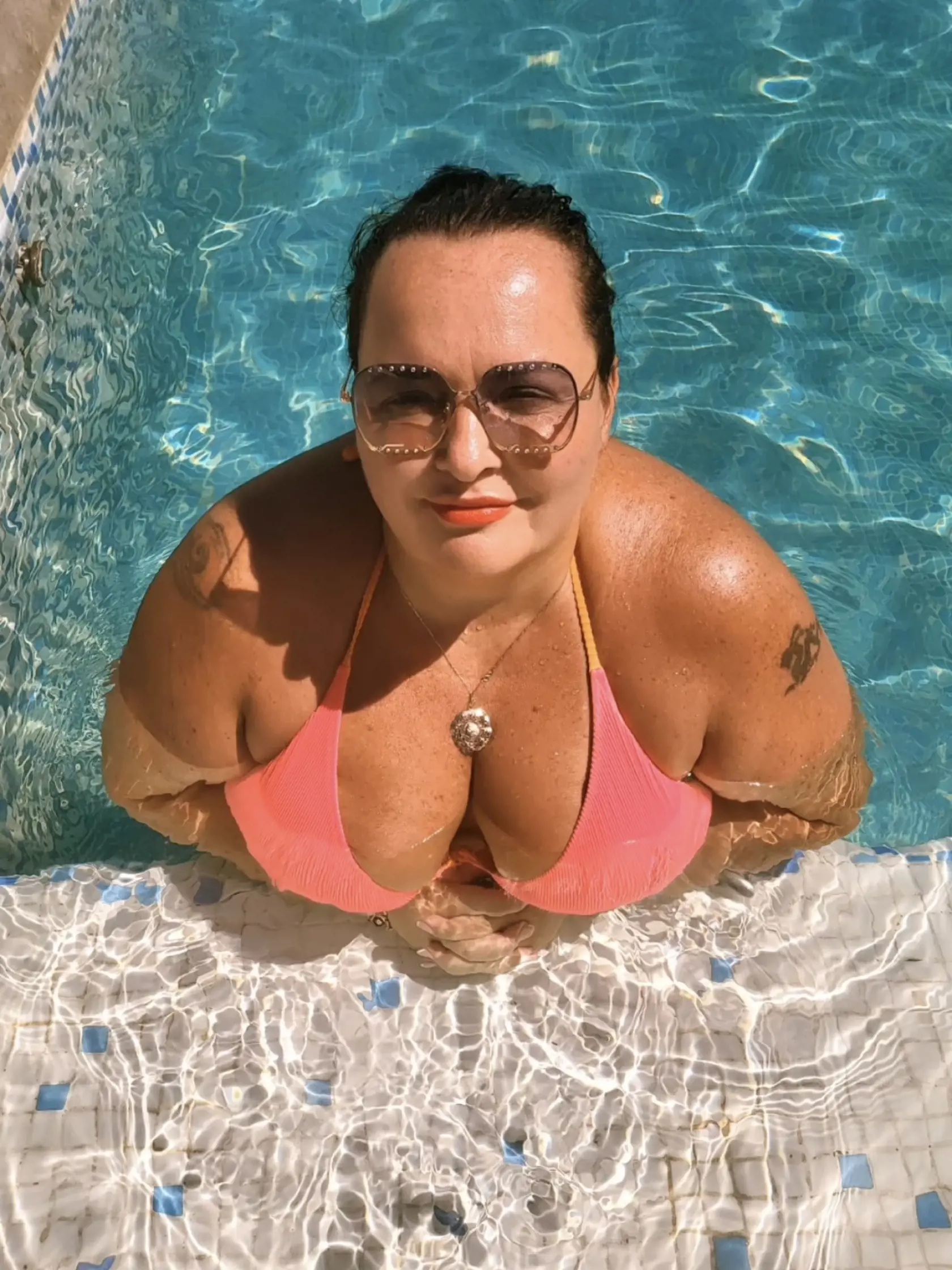 Názlerová zverejnila zábery v plavkách a všetkým ženám poslala jasný odkaz.