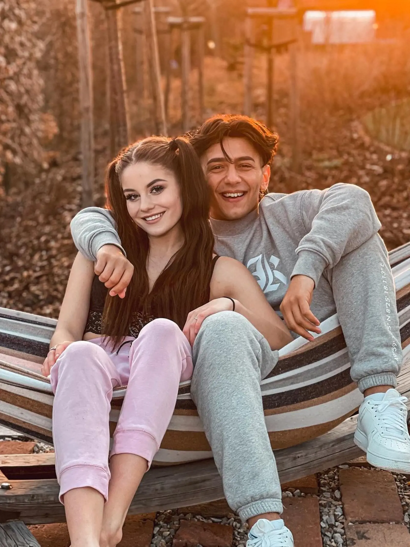 Influencerka Lada Horová alias Laduška a spevák Jan Bendig