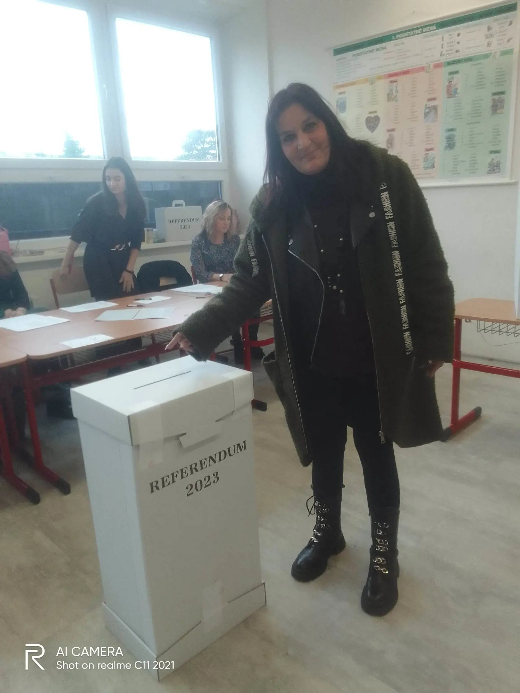 Lucii Magyarovej od jej osemnástych narodenín všemožne pomáhal Vladimír Krčméry. Považoval ju za svoju dcéru.