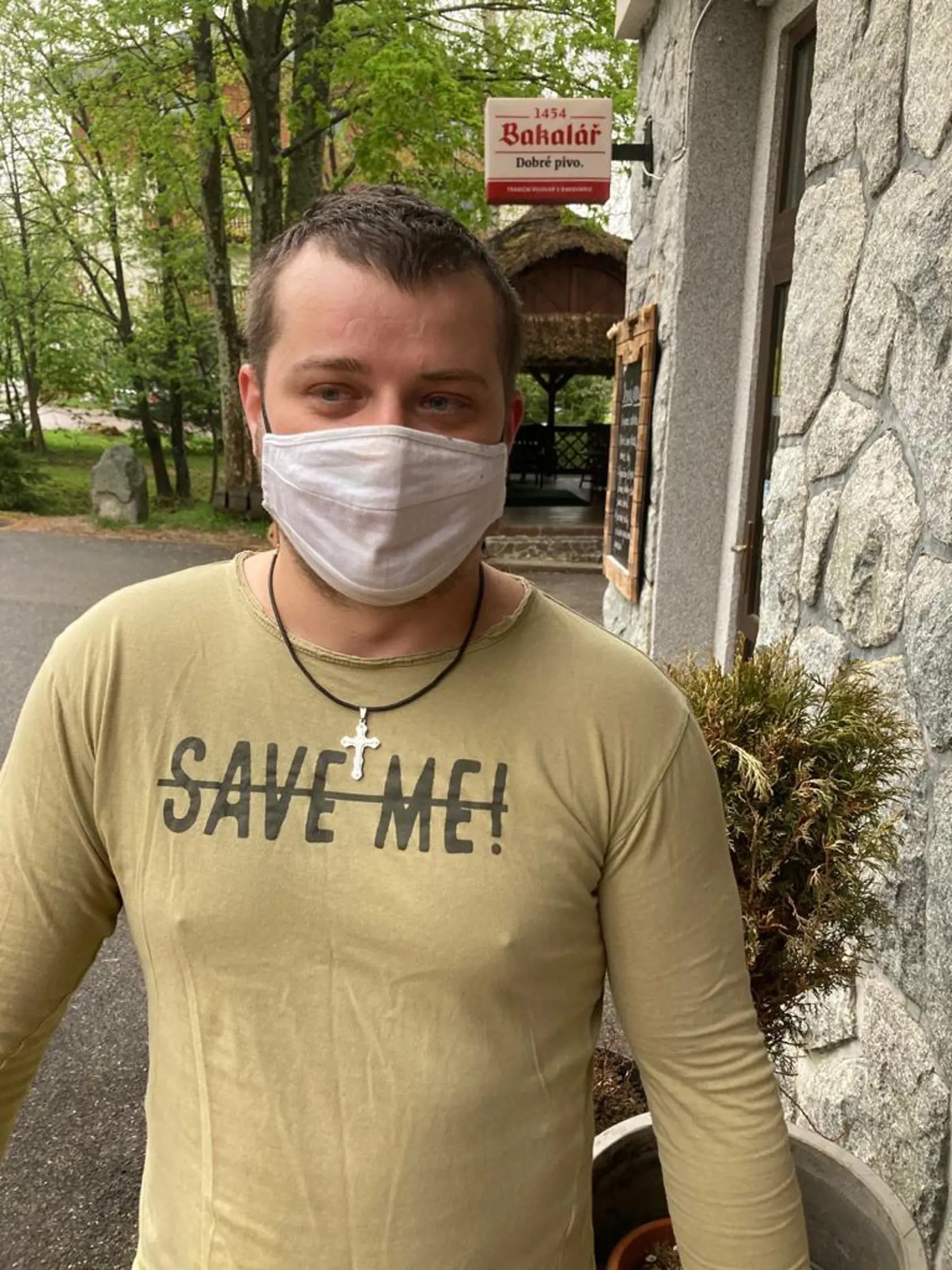 Šimon (31) Poprad: "Nedal by som sa zaočkovat na začiatku, pokiaľ by nebola vyvinutá a odskúšaná  vakcína tak, aby som si bol istý, že nebude mať žiadne vedľajšie účinky."